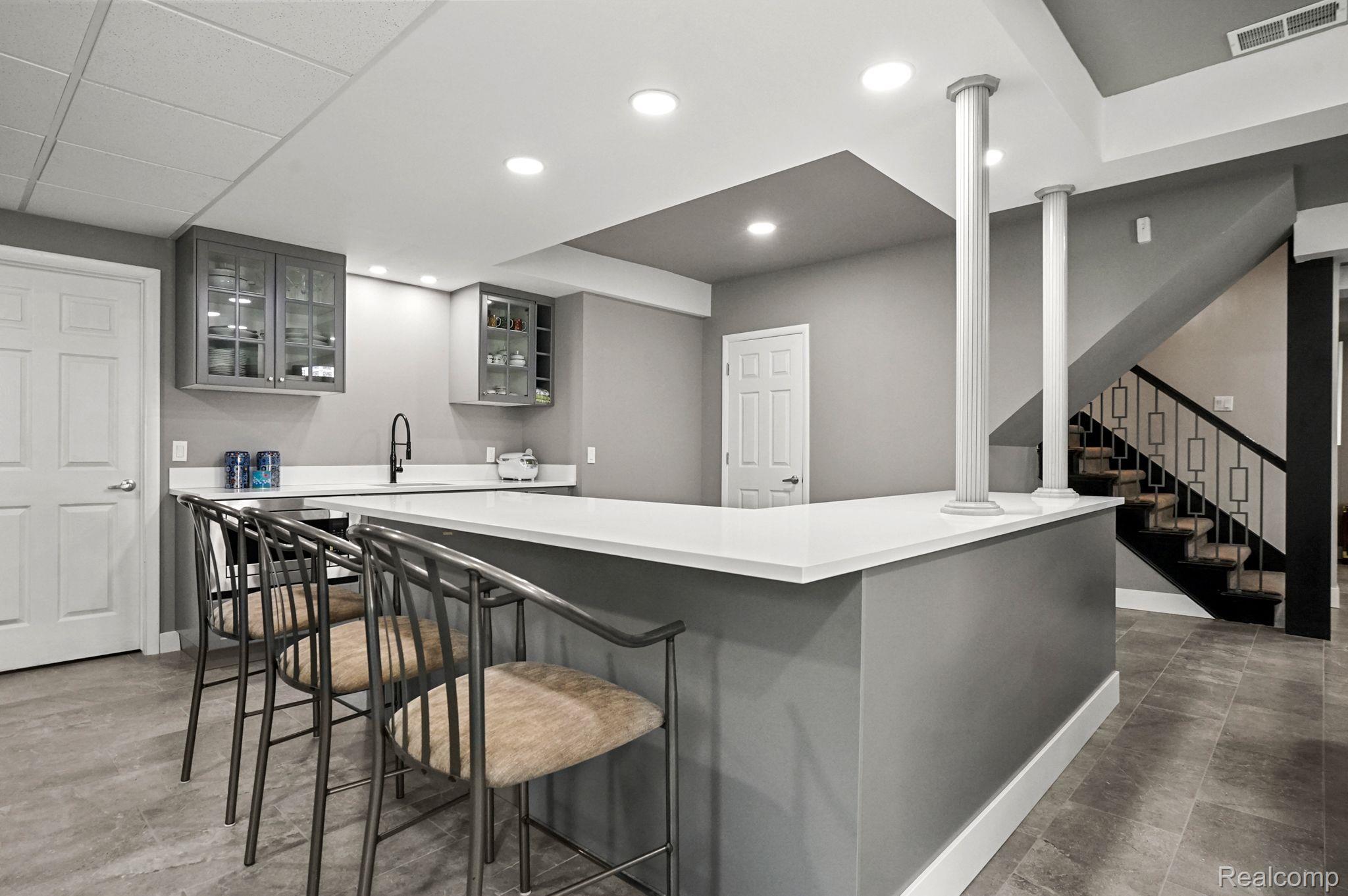 4903 PARK MANOR Drive