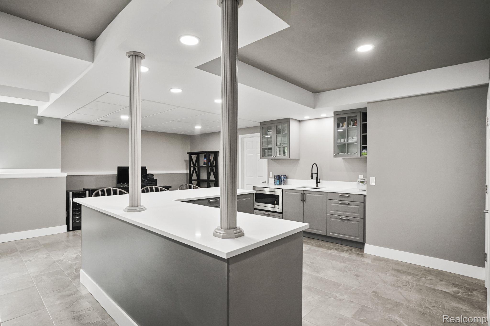 4903 PARK MANOR Drive
