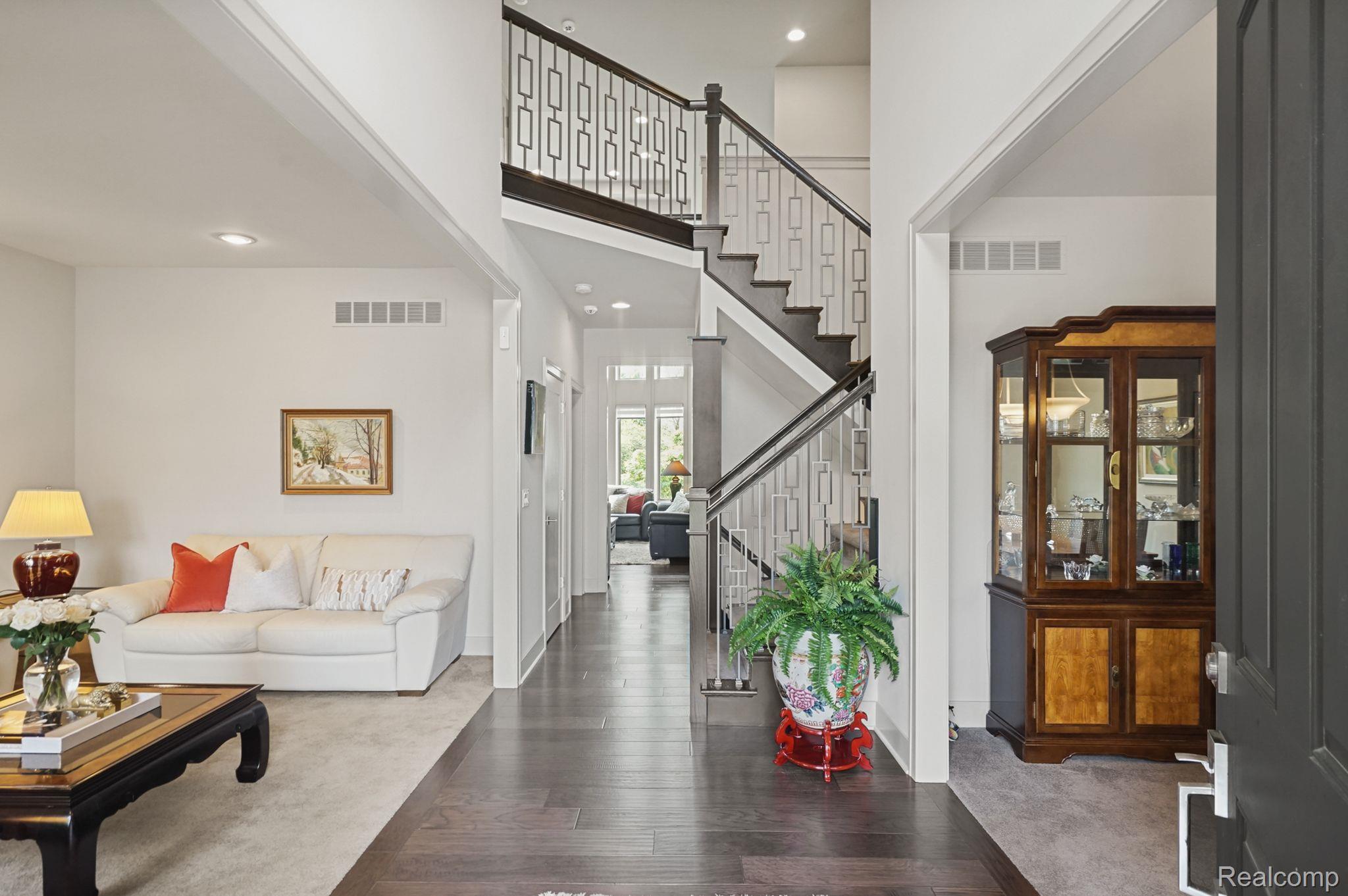 4903 PARK MANOR Drive
