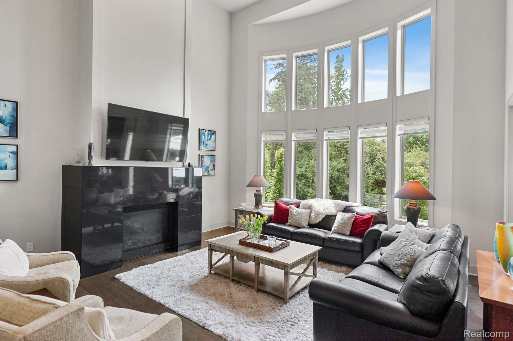 4903 PARK MANOR Drive