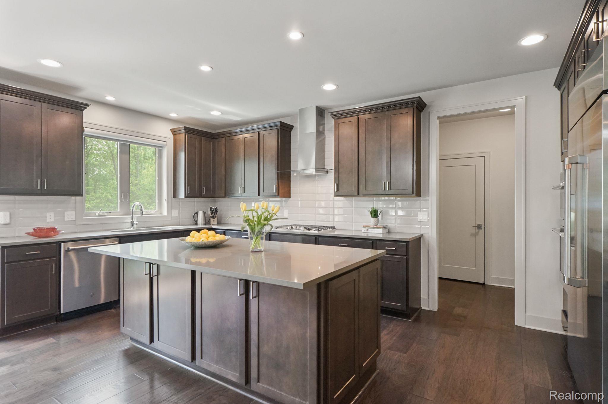 4903 PARK MANOR Drive