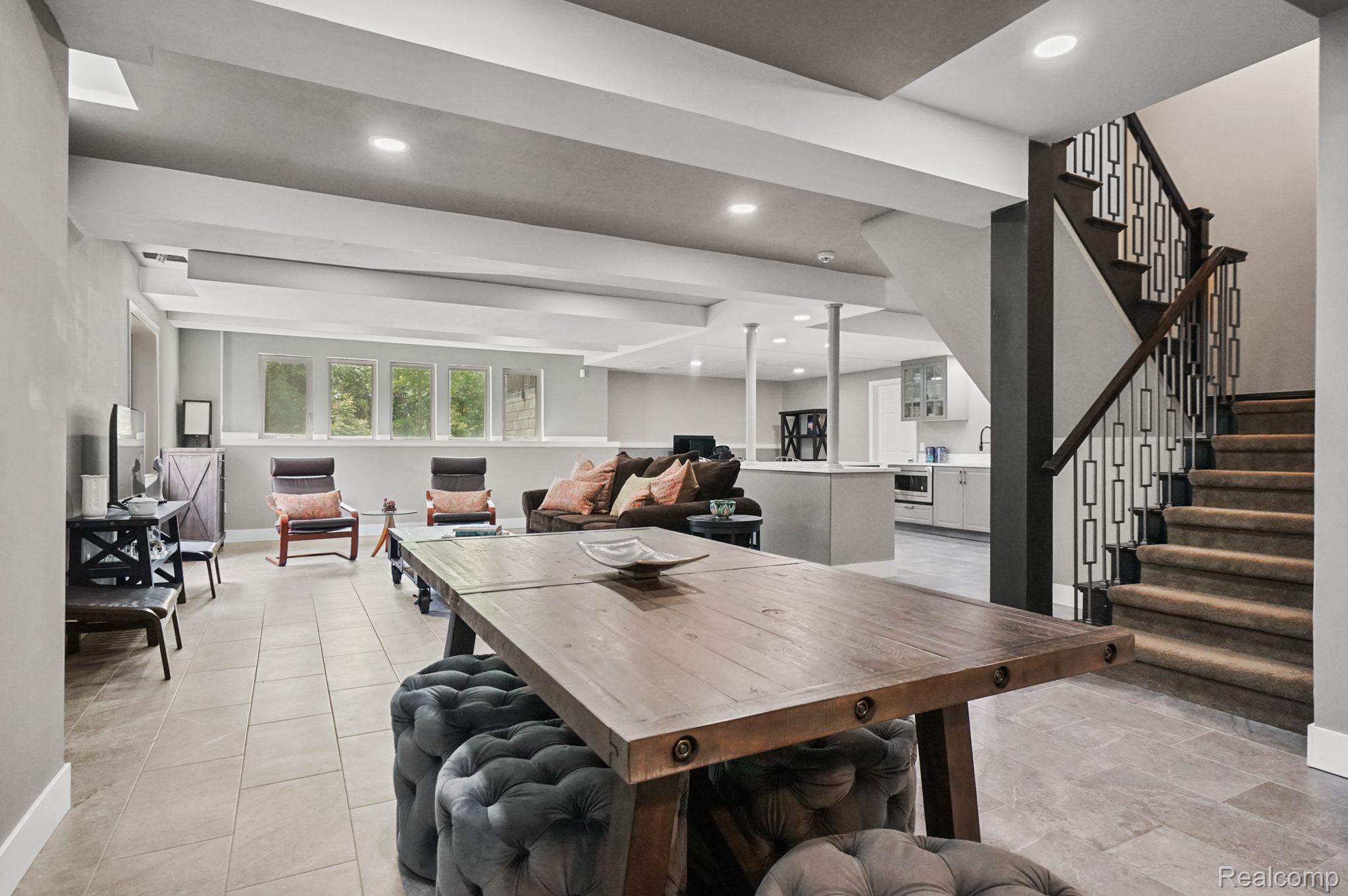 4903 PARK MANOR Drive