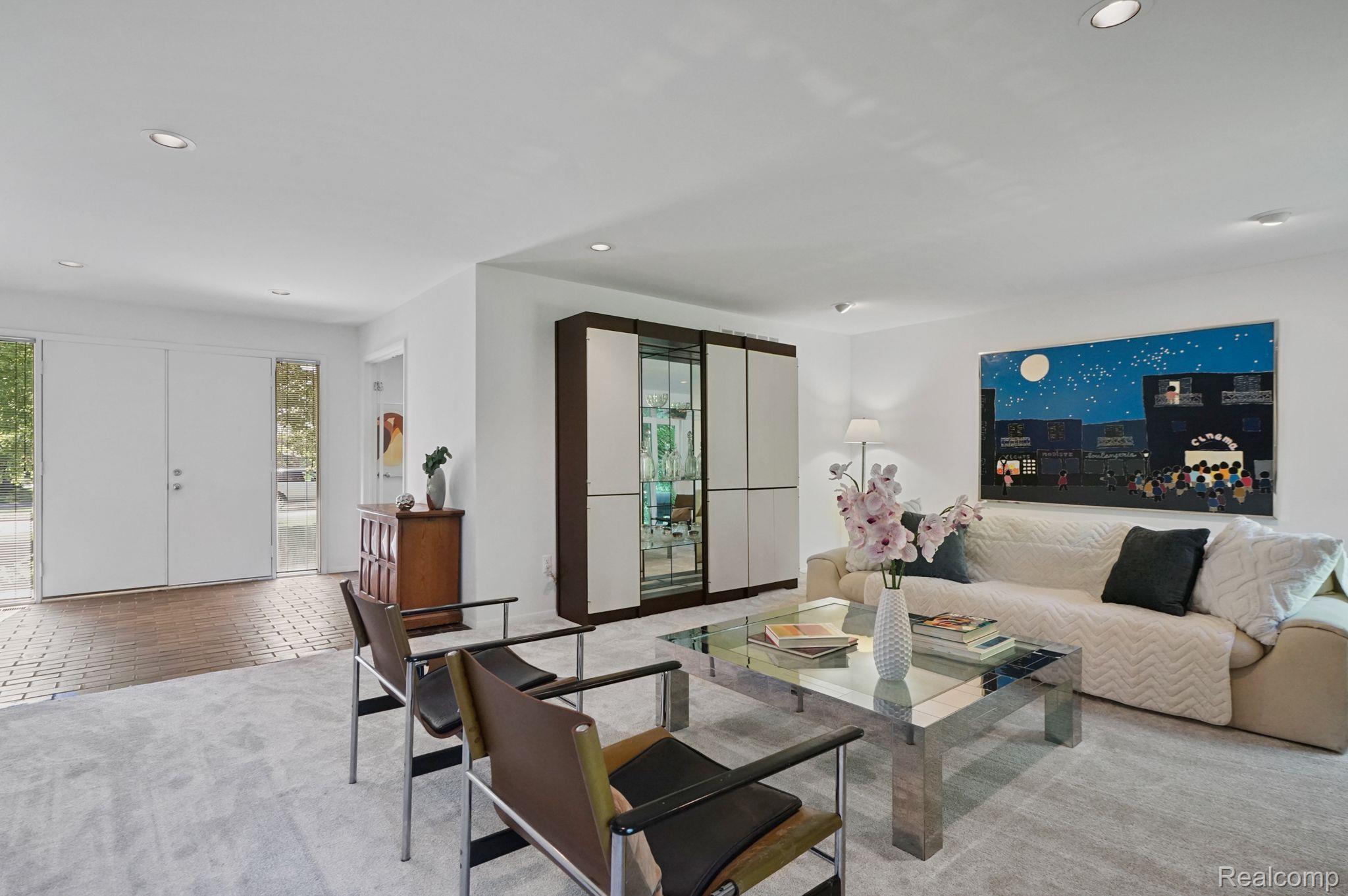 29595 Kings Pointe Court