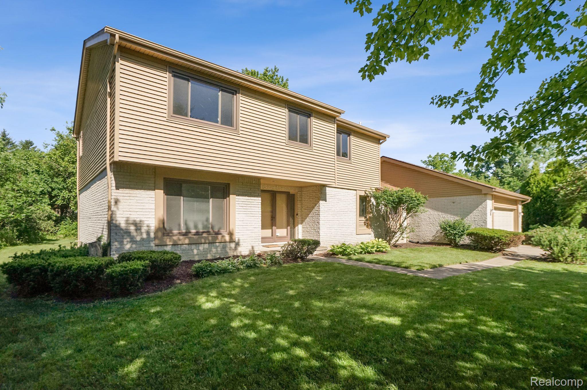 29595 Kings Pointe Court