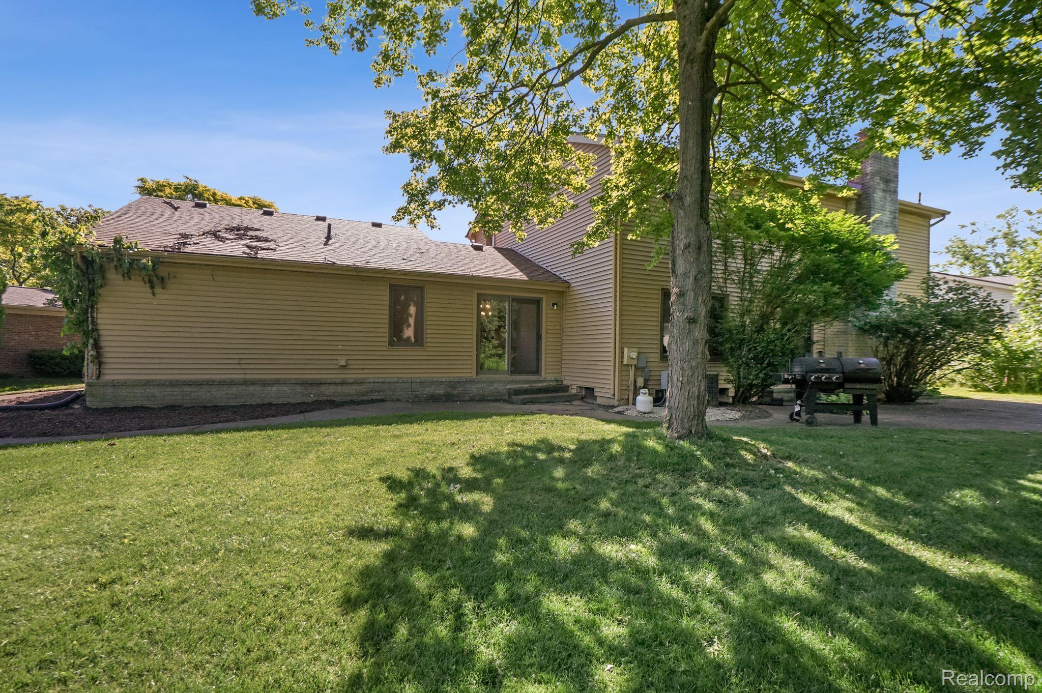 29595 Kings Pointe Court