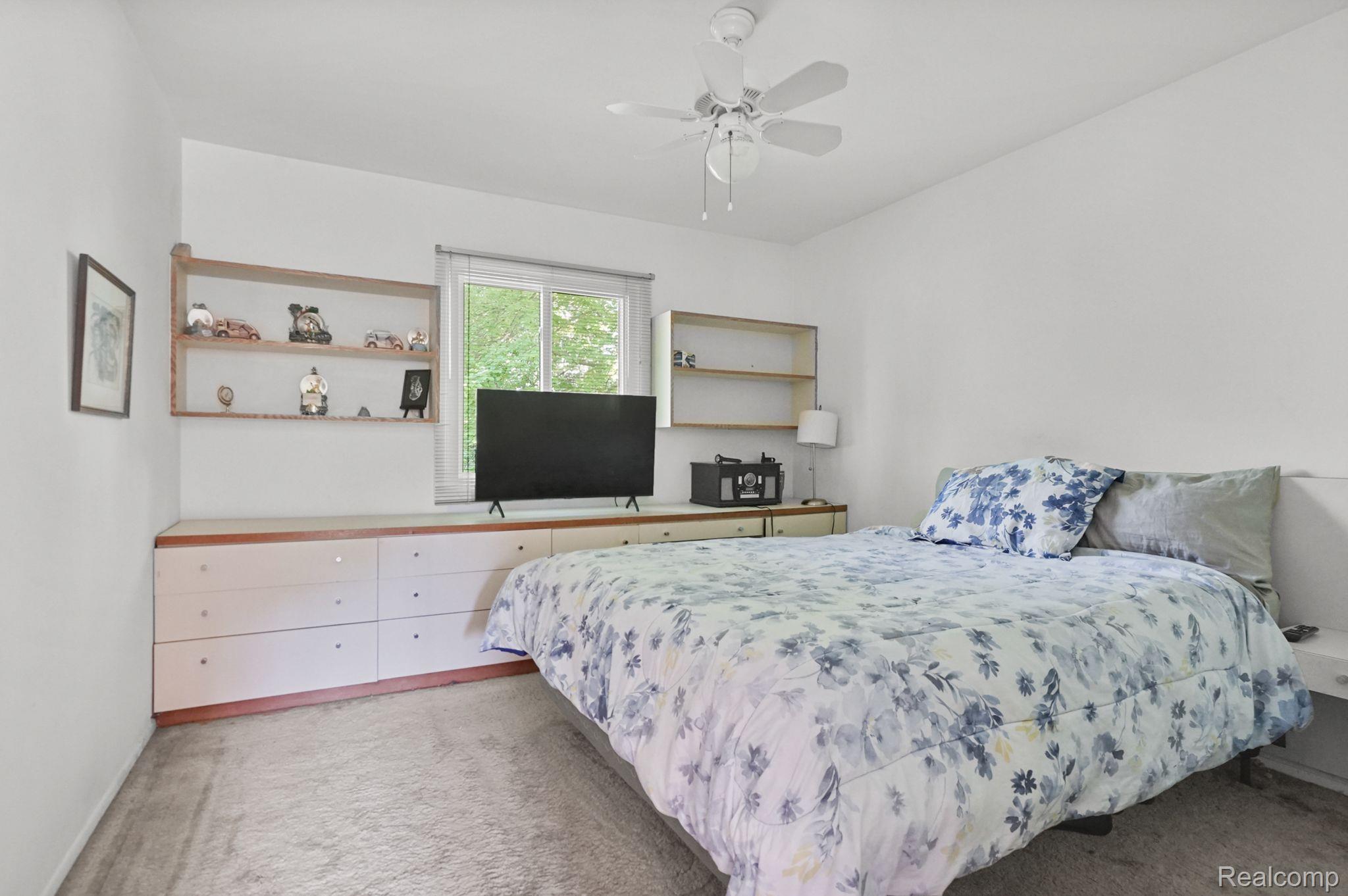 29595 Kings Pointe Court