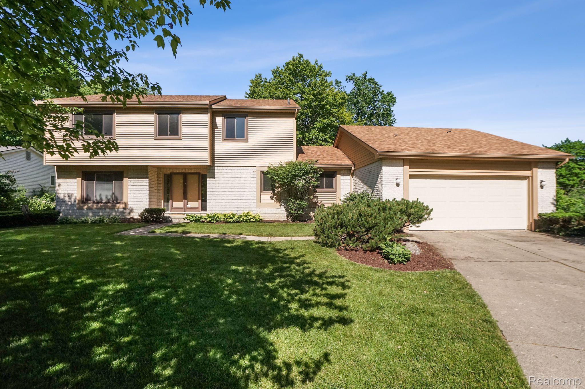 29595 Kings Pointe Court