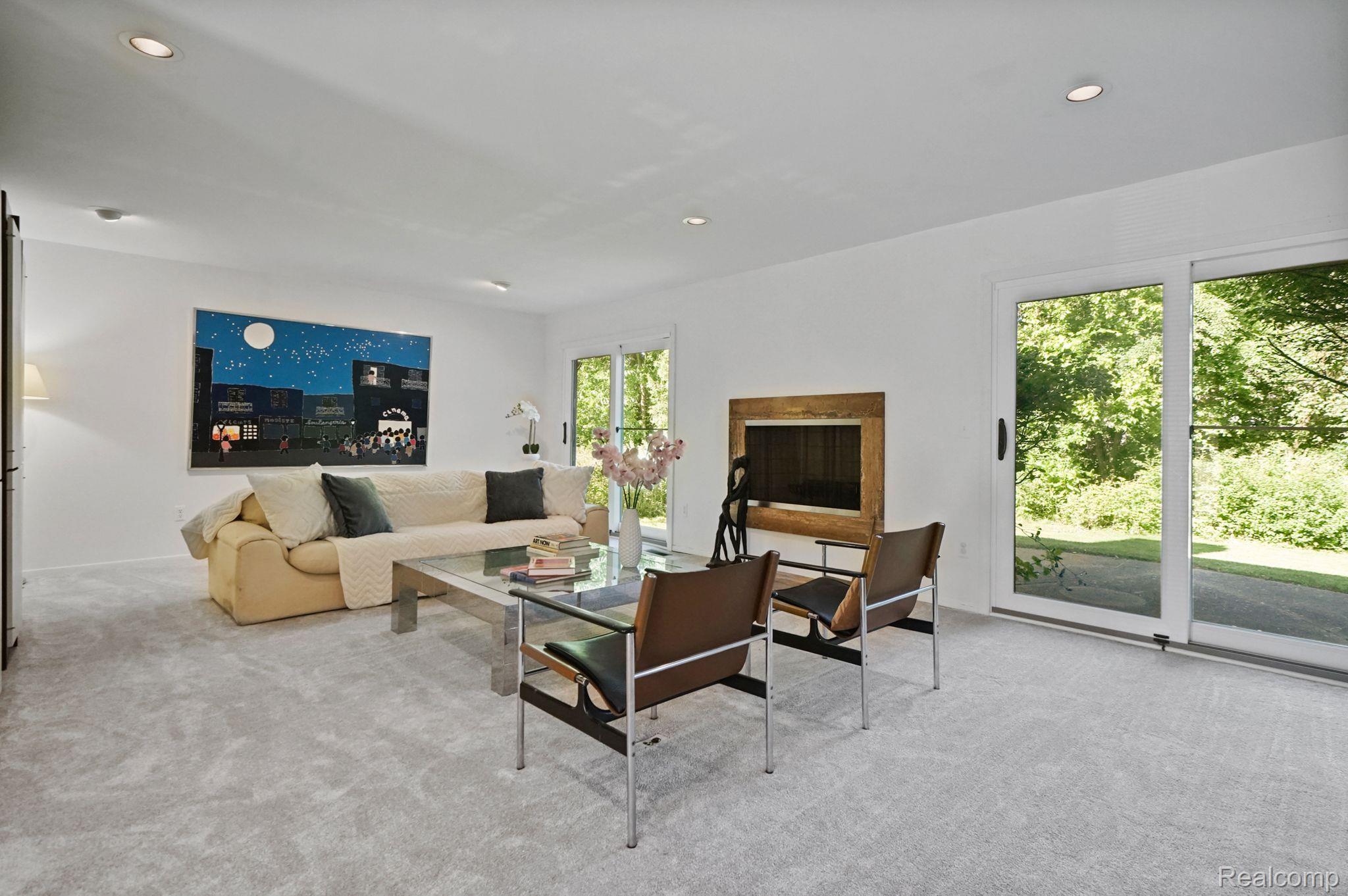 29595 Kings Pointe Court