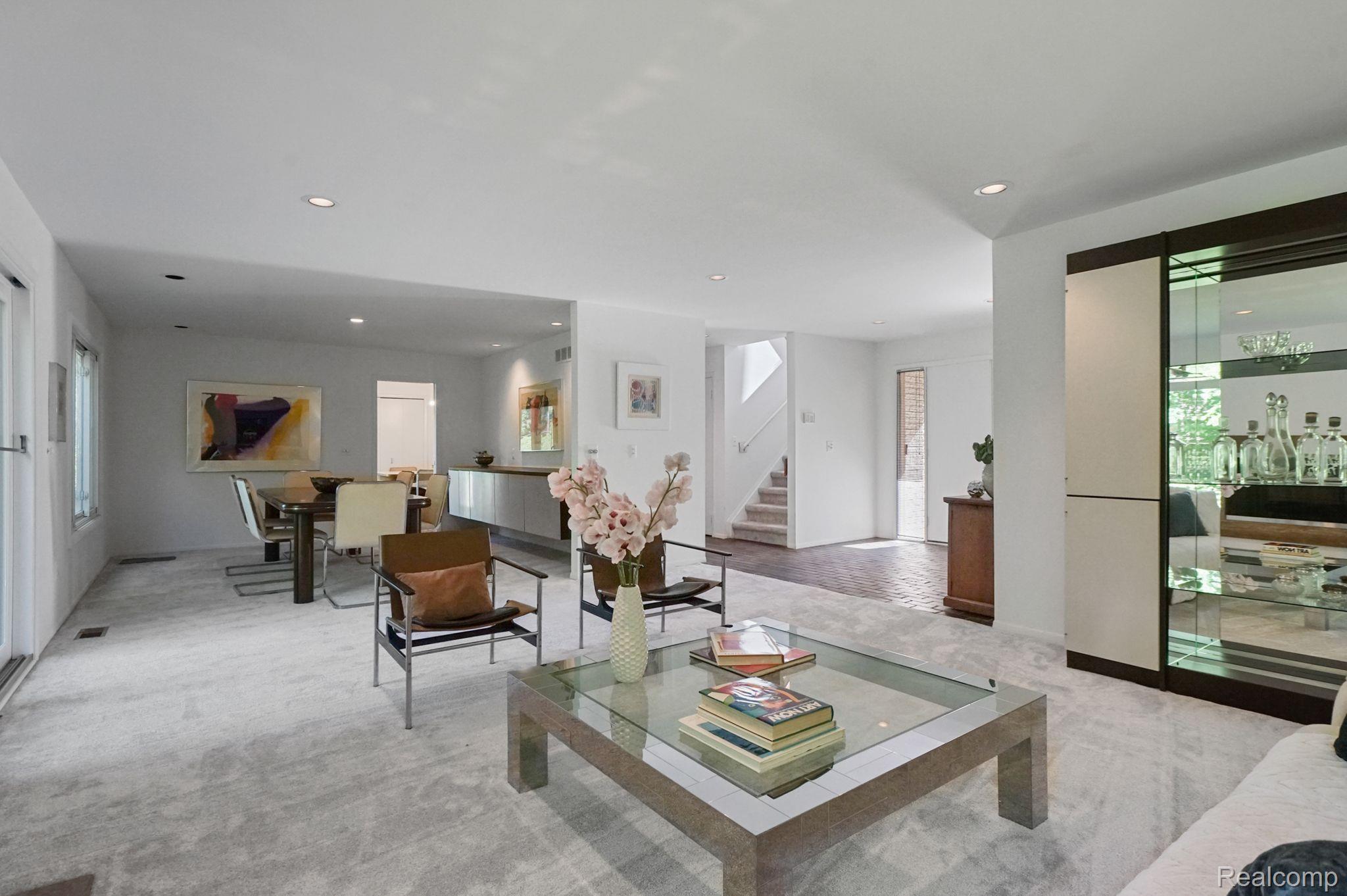 29595 Kings Pointe Court