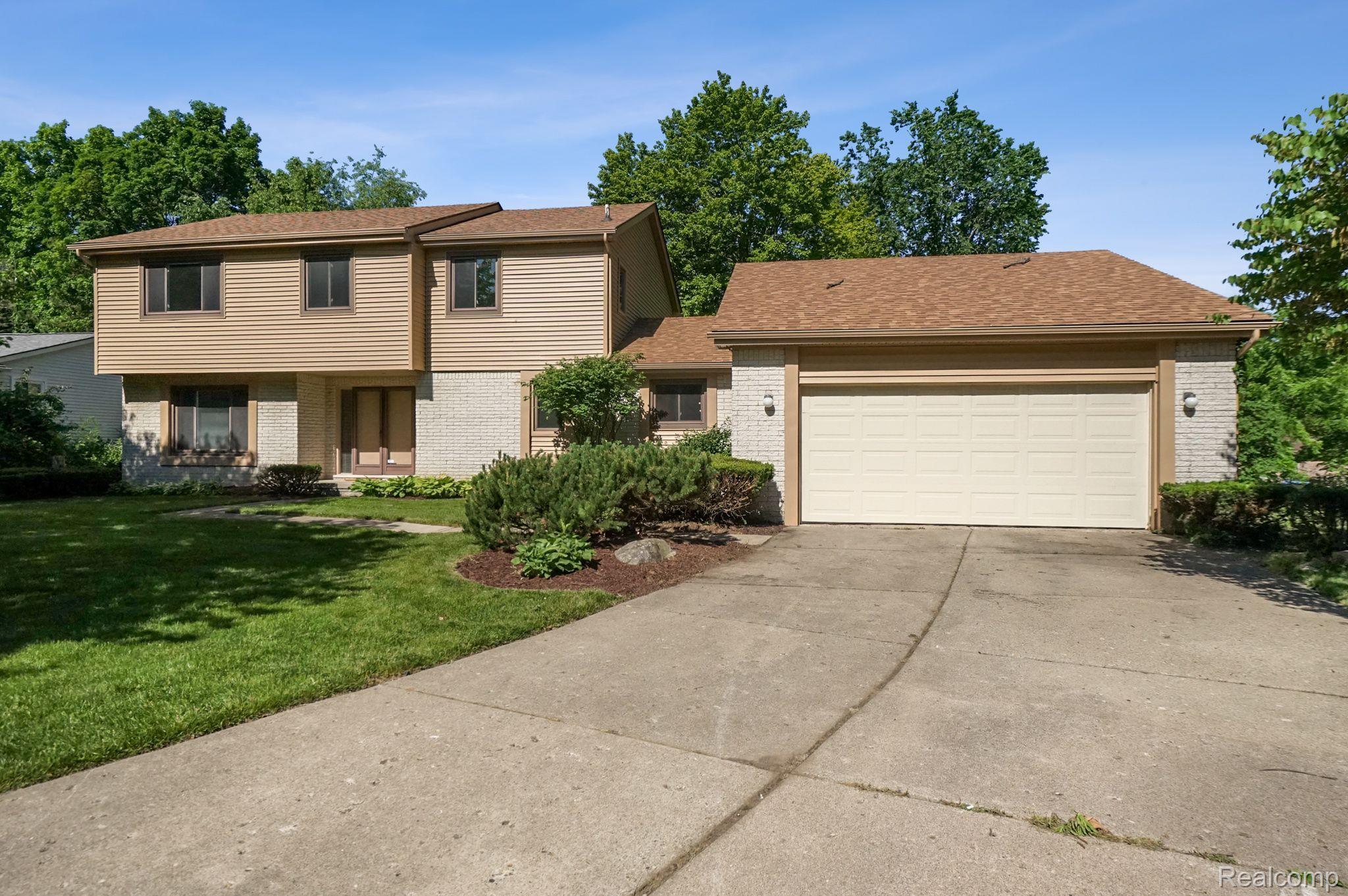 29595 Kings Pointe Court