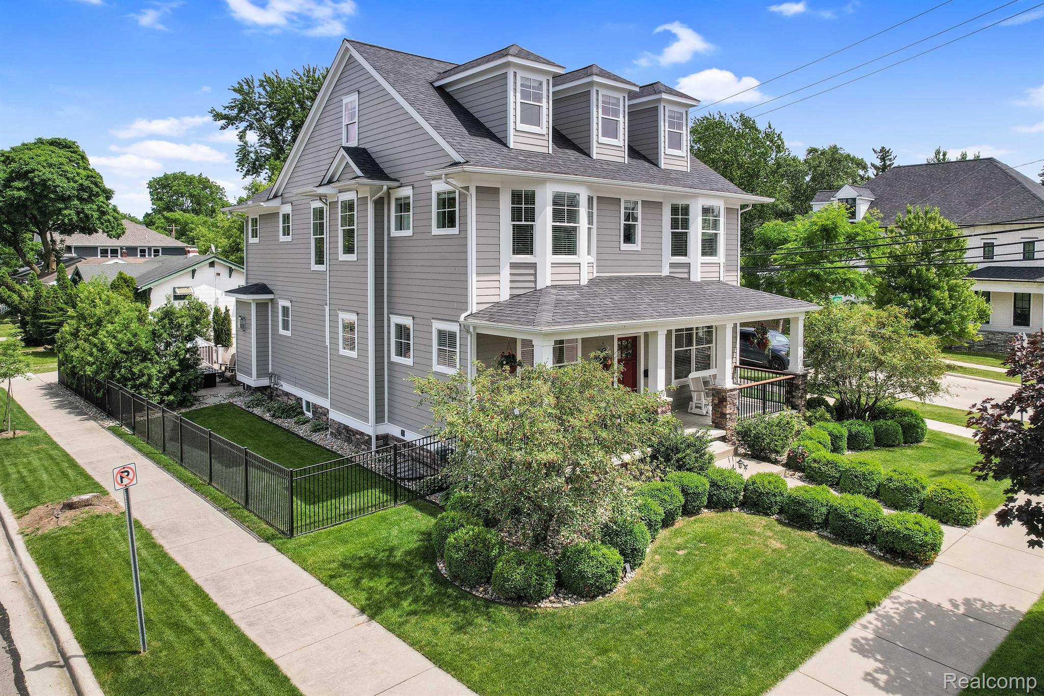 312 MAXWELL Avenue