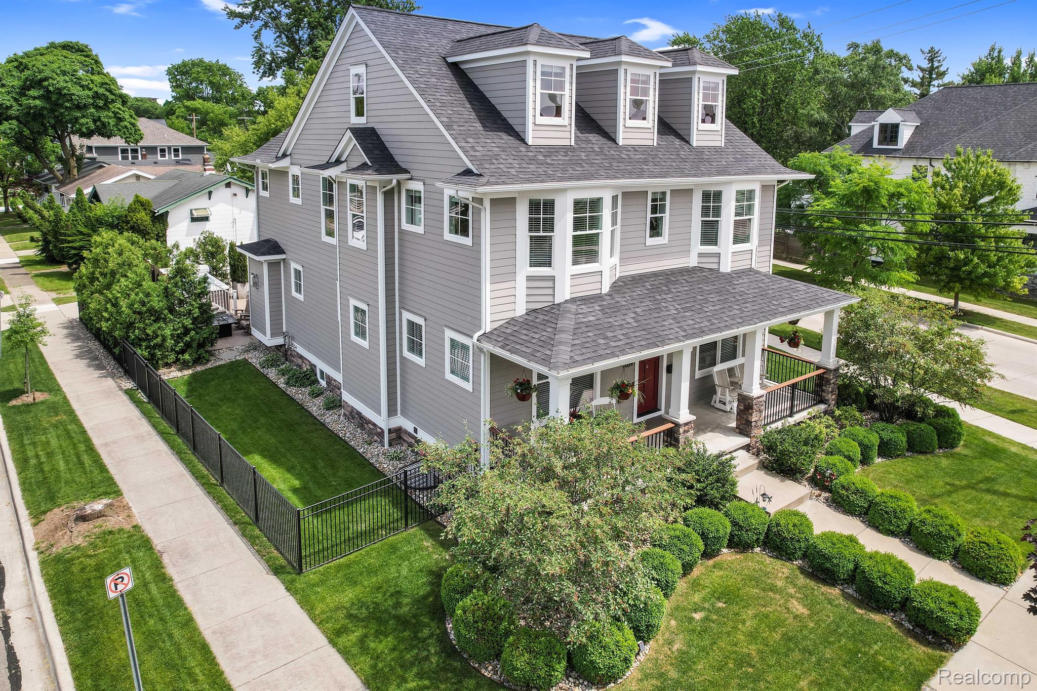 312 MAXWELL Avenue
