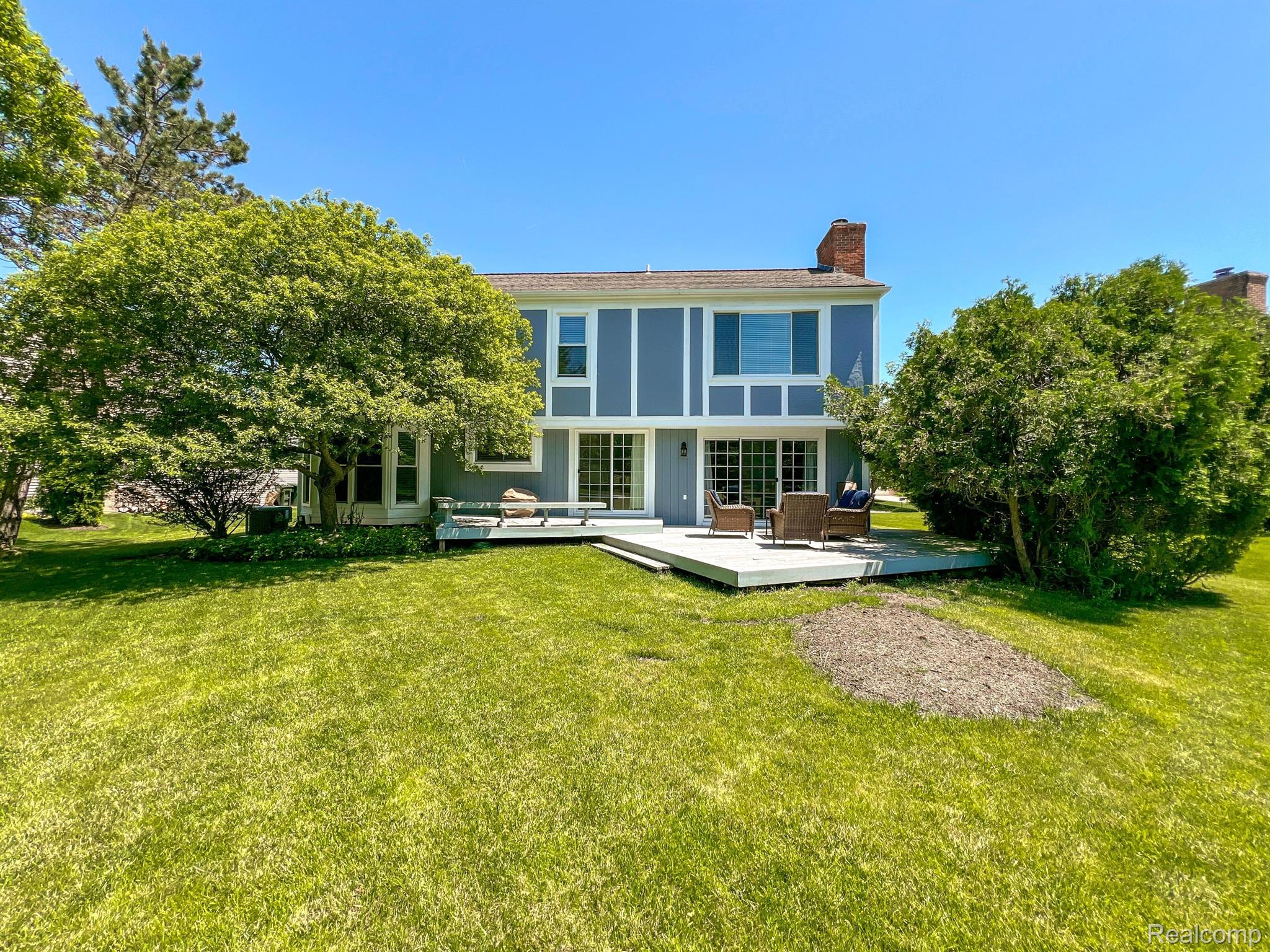 2372 MILLBROOK