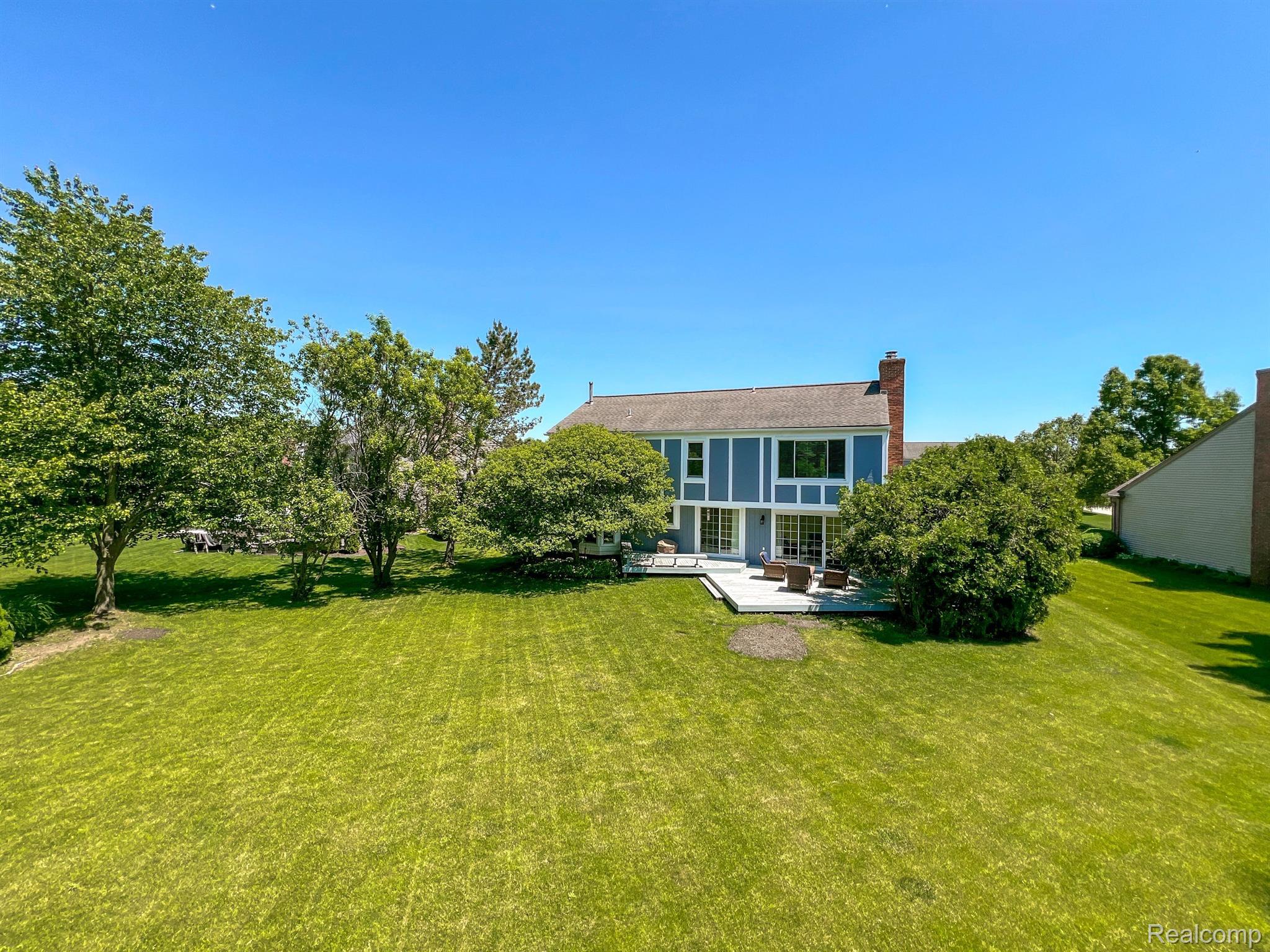 2372 MILLBROOK