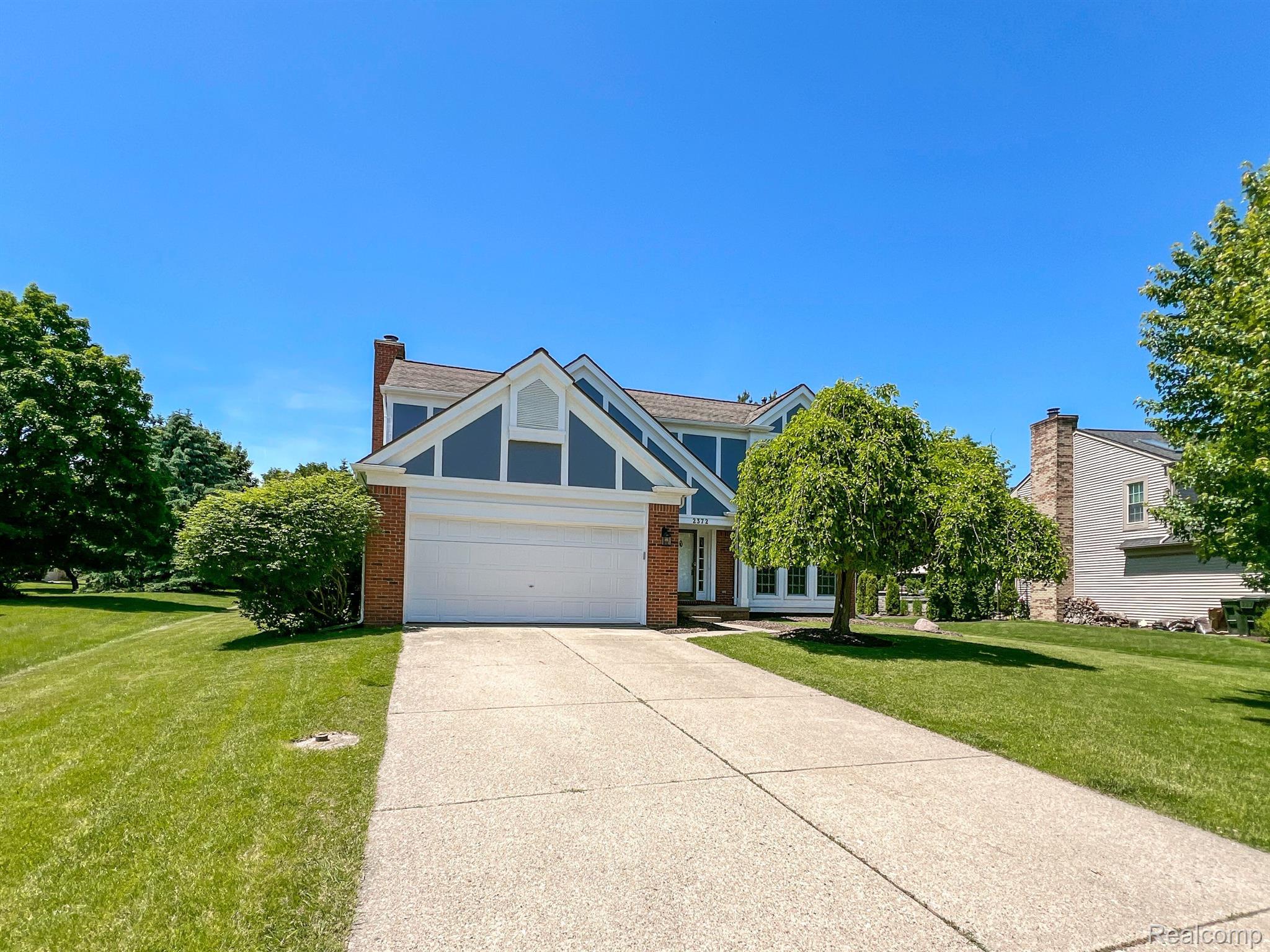 2372 MILLBROOK