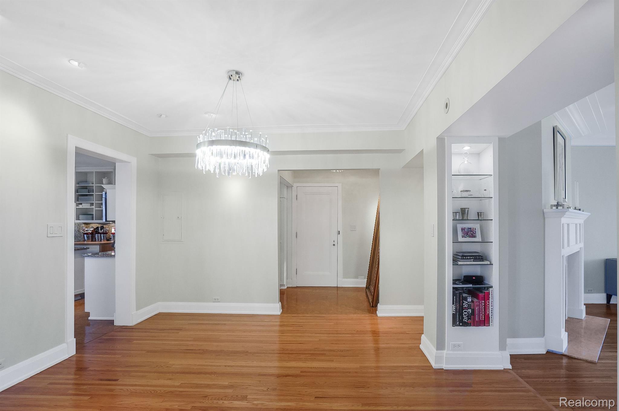 8162 E JEFFERSON Avenue 5B