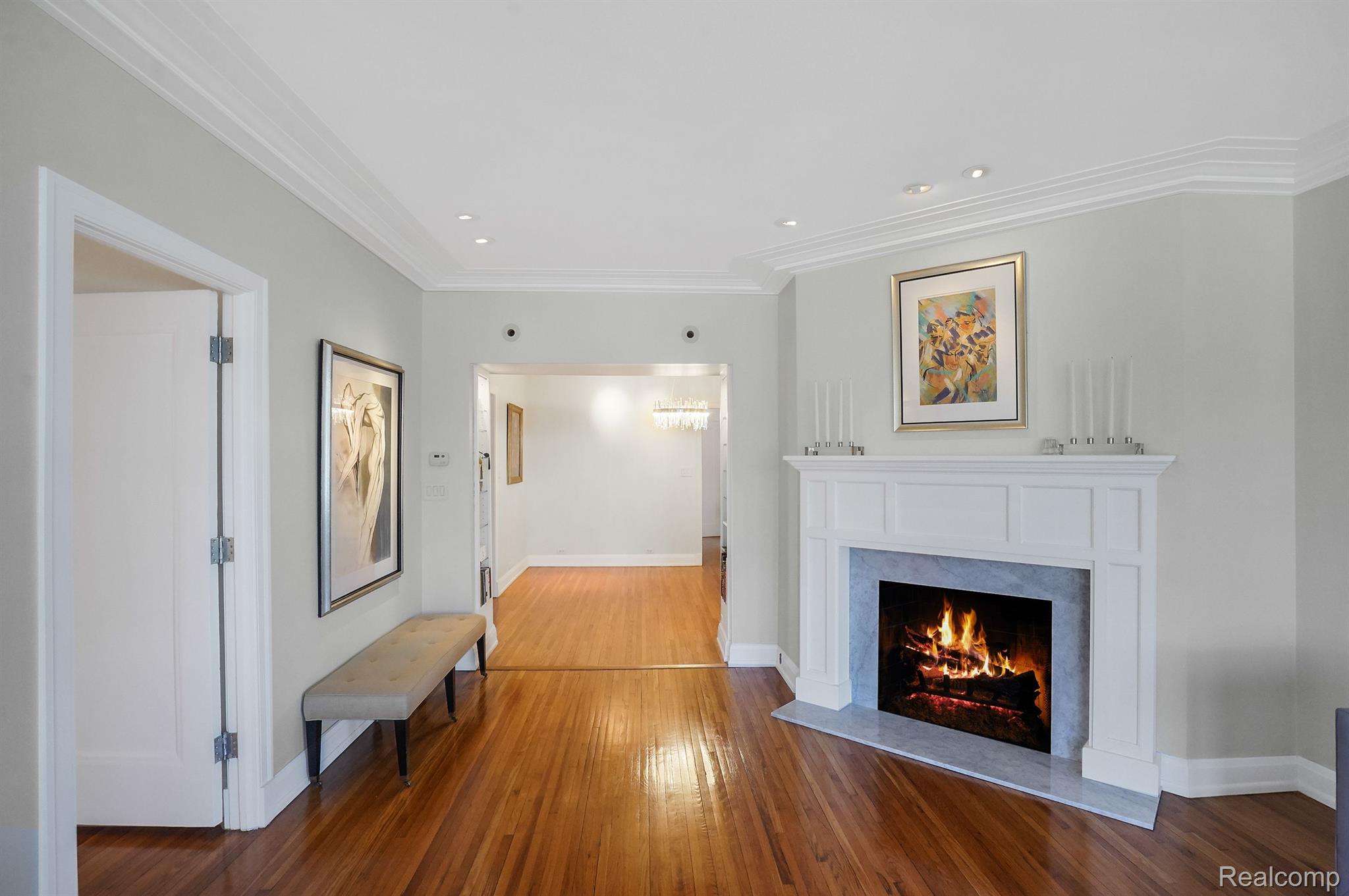 8162 E JEFFERSON Avenue 5B
