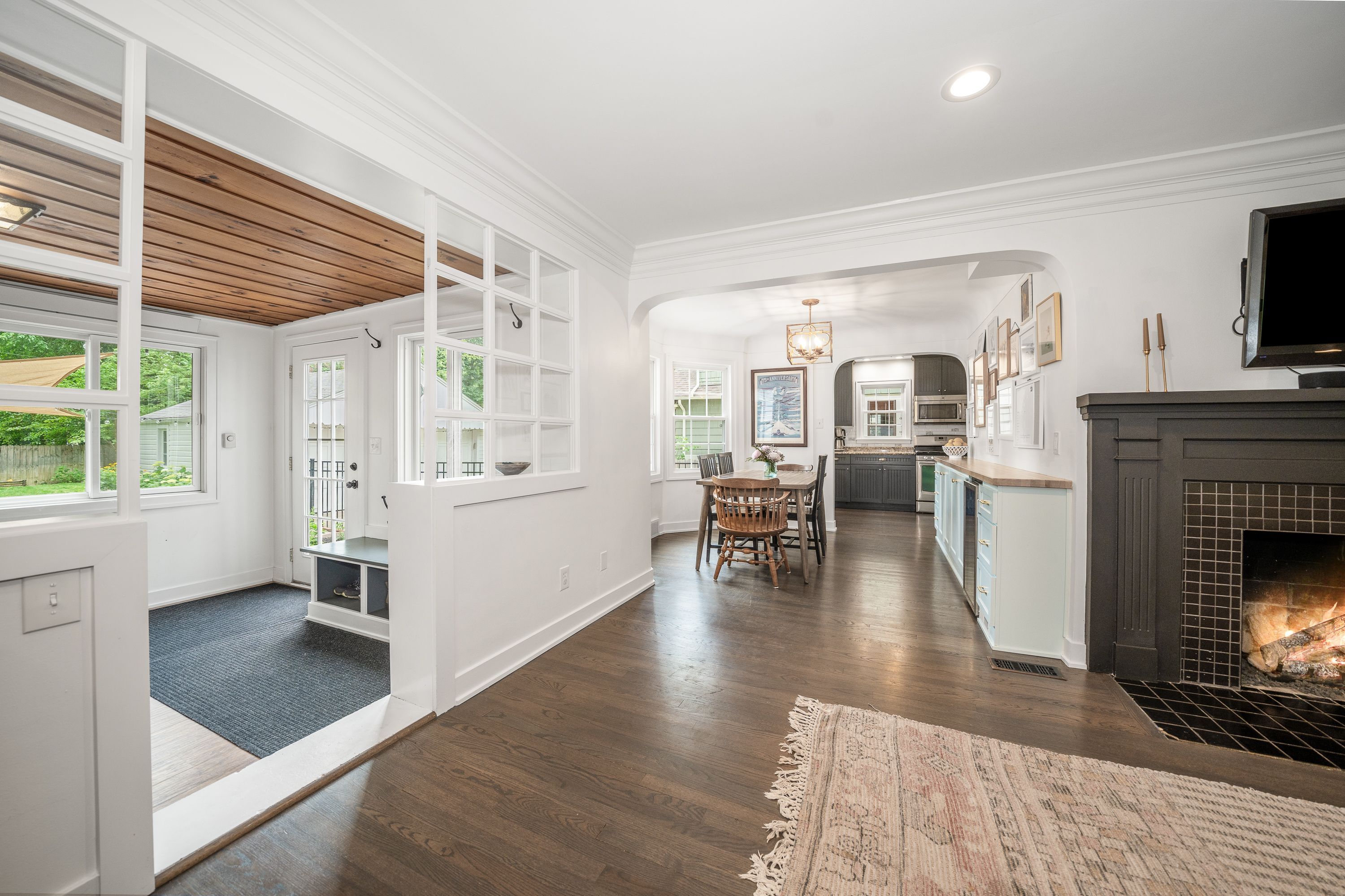 235 W LEWISTON Avenue