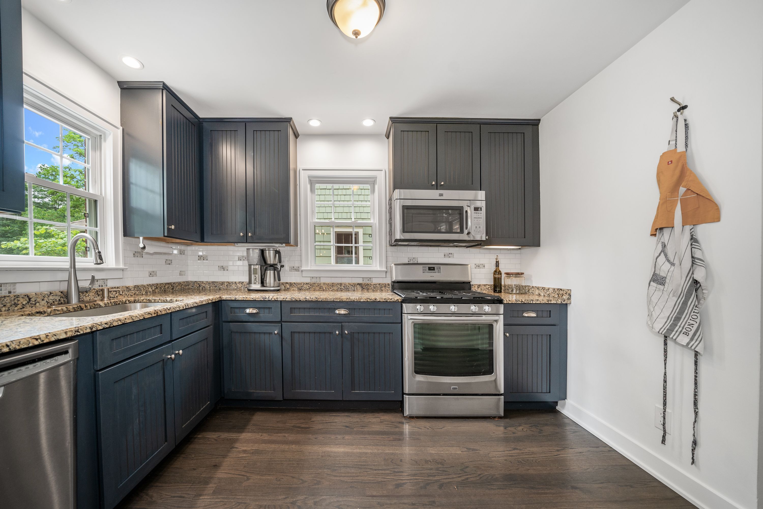 235 W LEWISTON Avenue