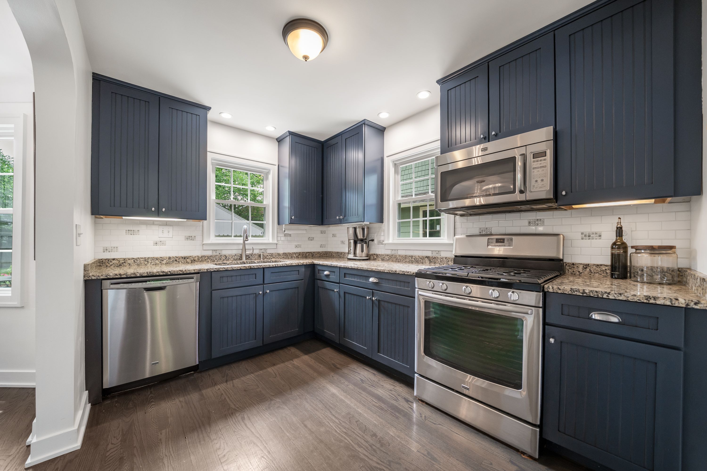 235 W LEWISTON Avenue