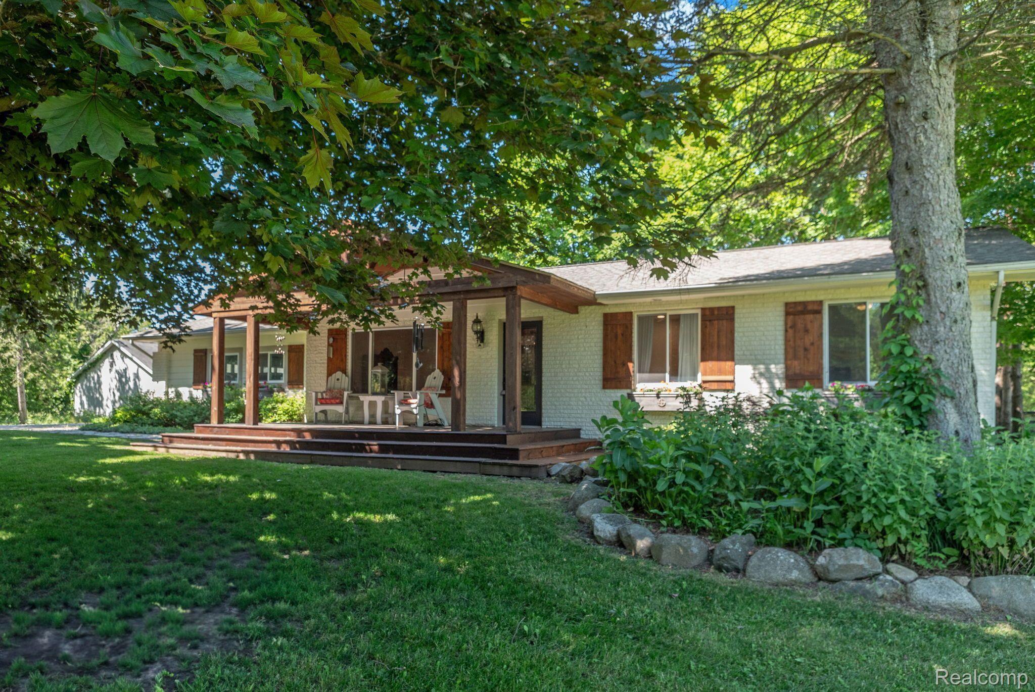 5610 METAMORA Road