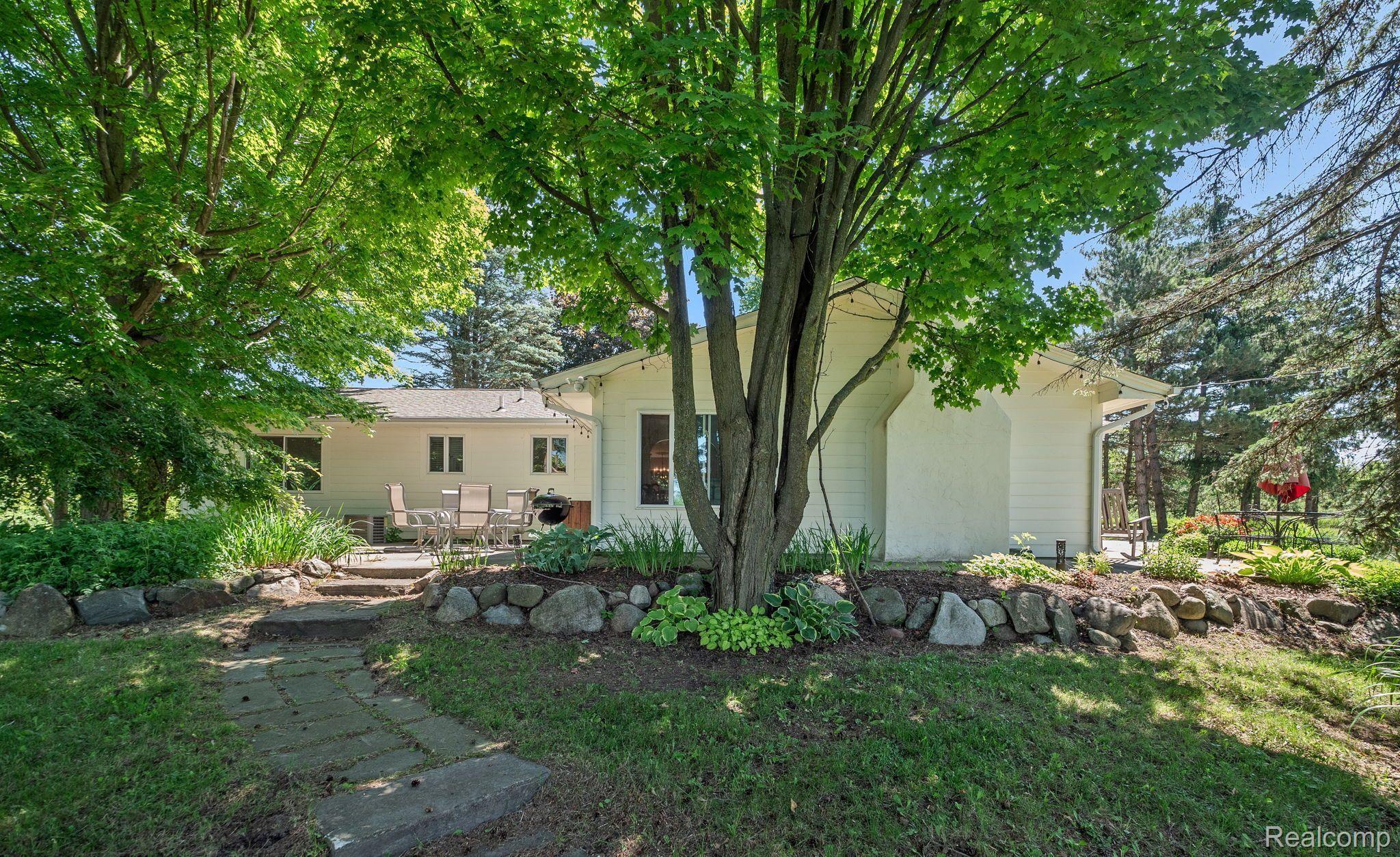 5610 METAMORA Road