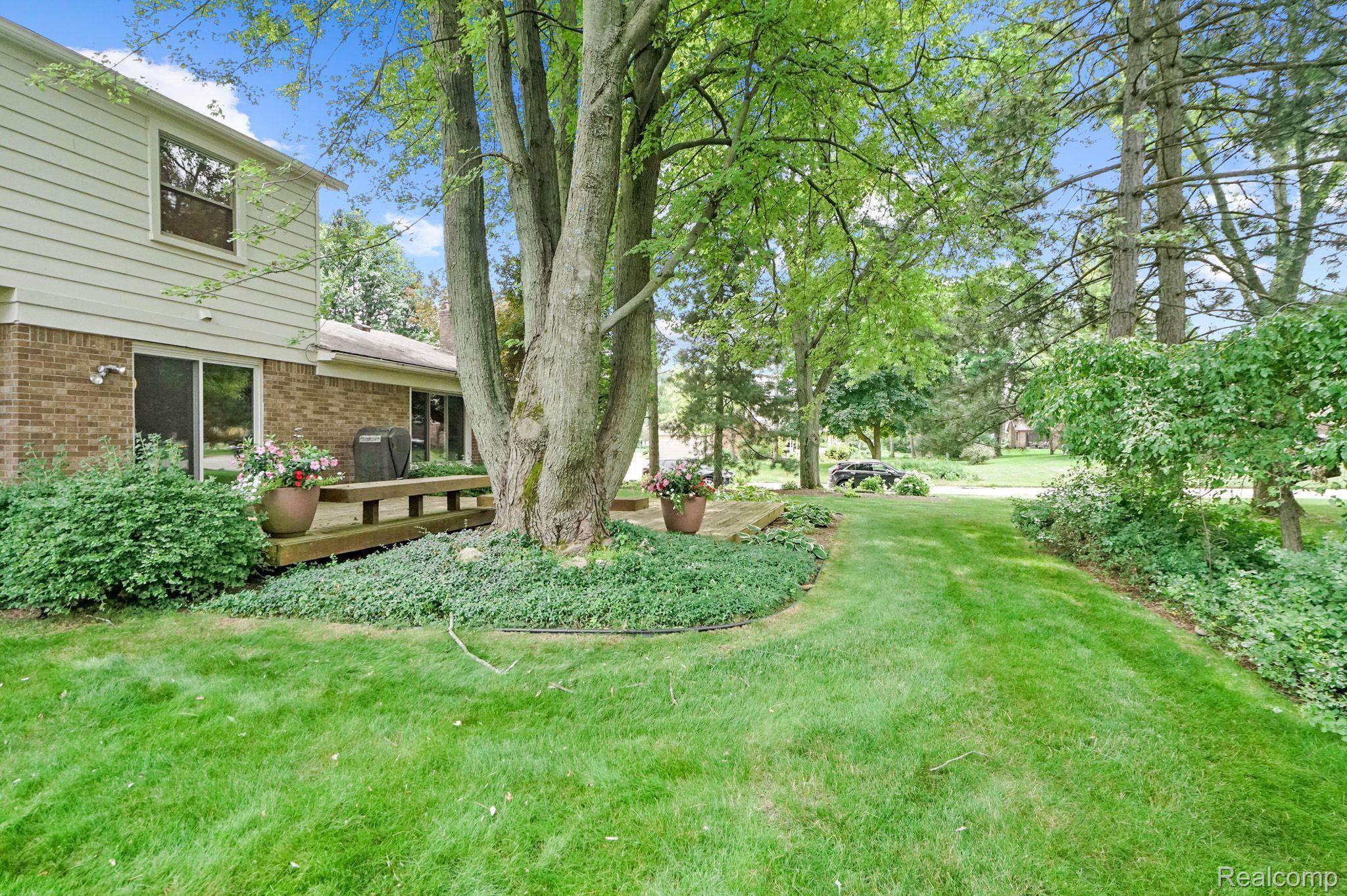 28911 LAKE PARK Drive