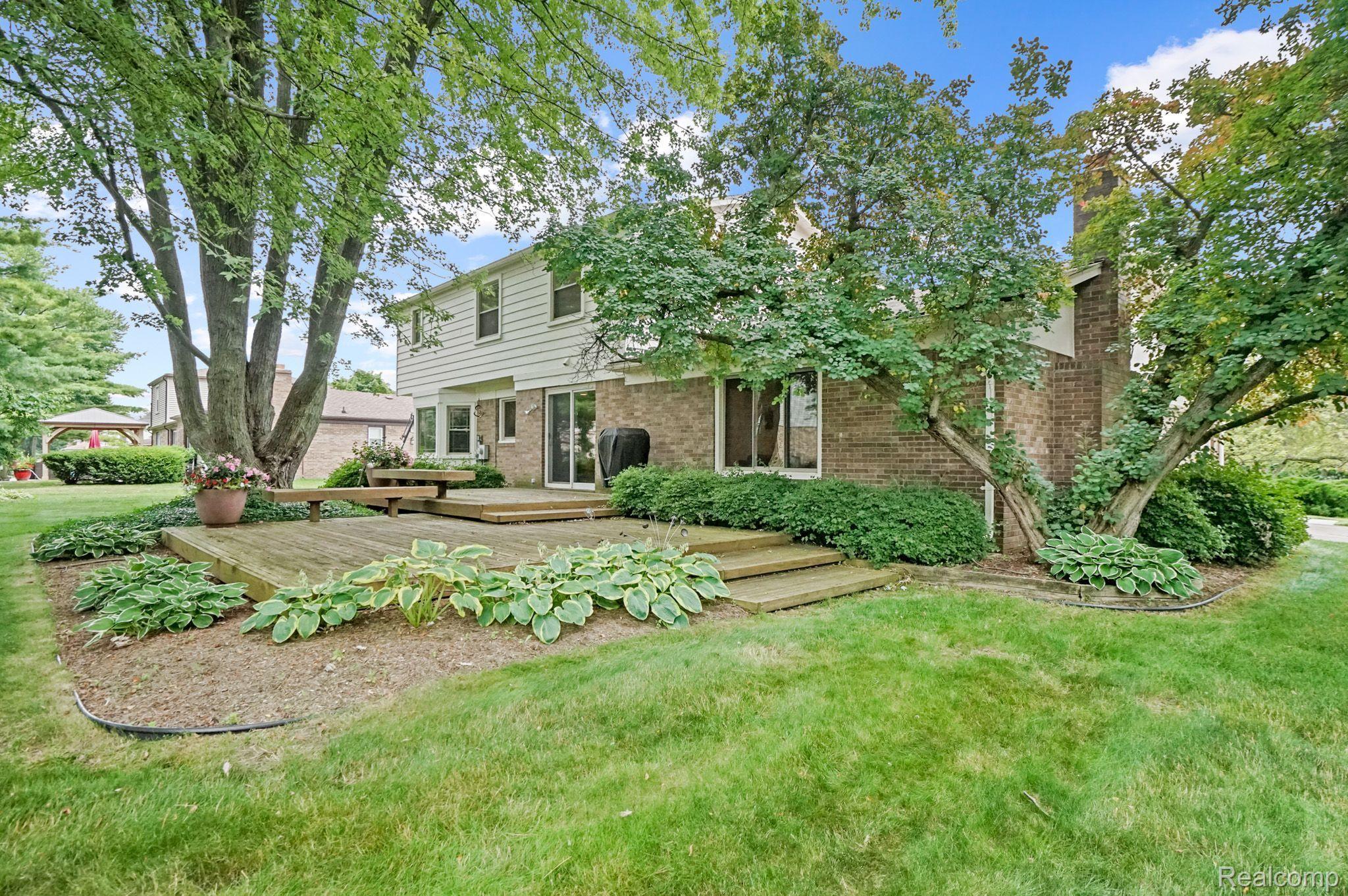 28911 LAKE PARK Drive