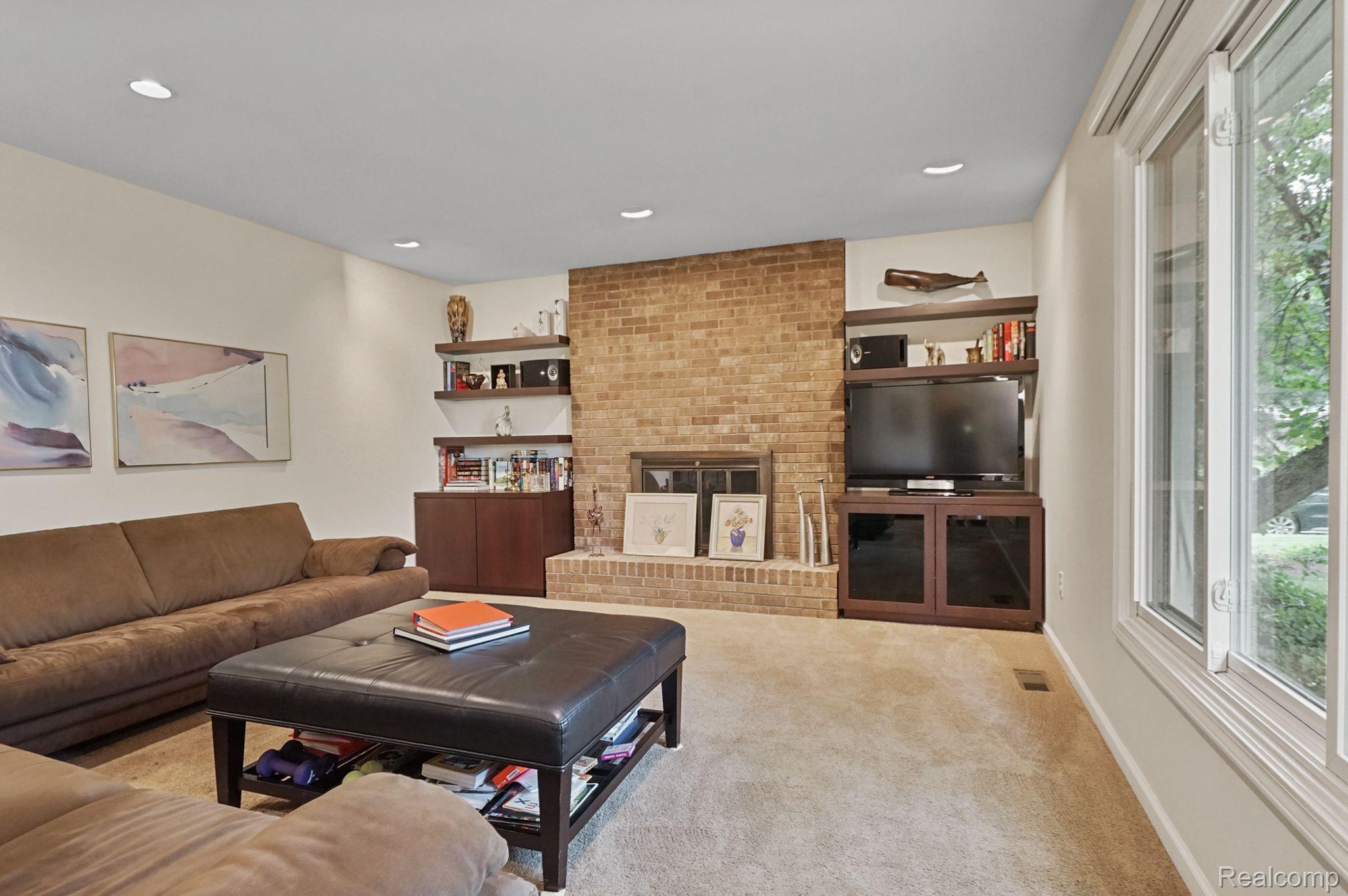 28911 LAKE PARK Drive