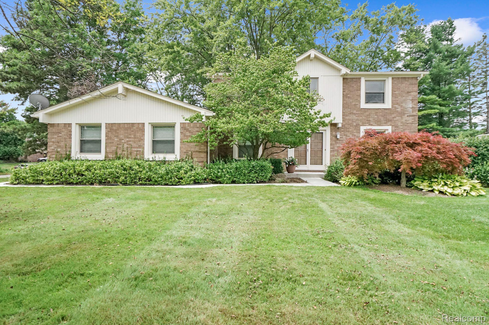 28911 LAKE PARK Drive