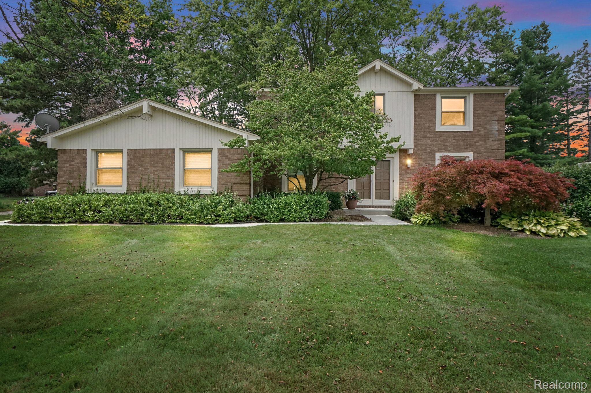 28911 LAKE PARK Drive