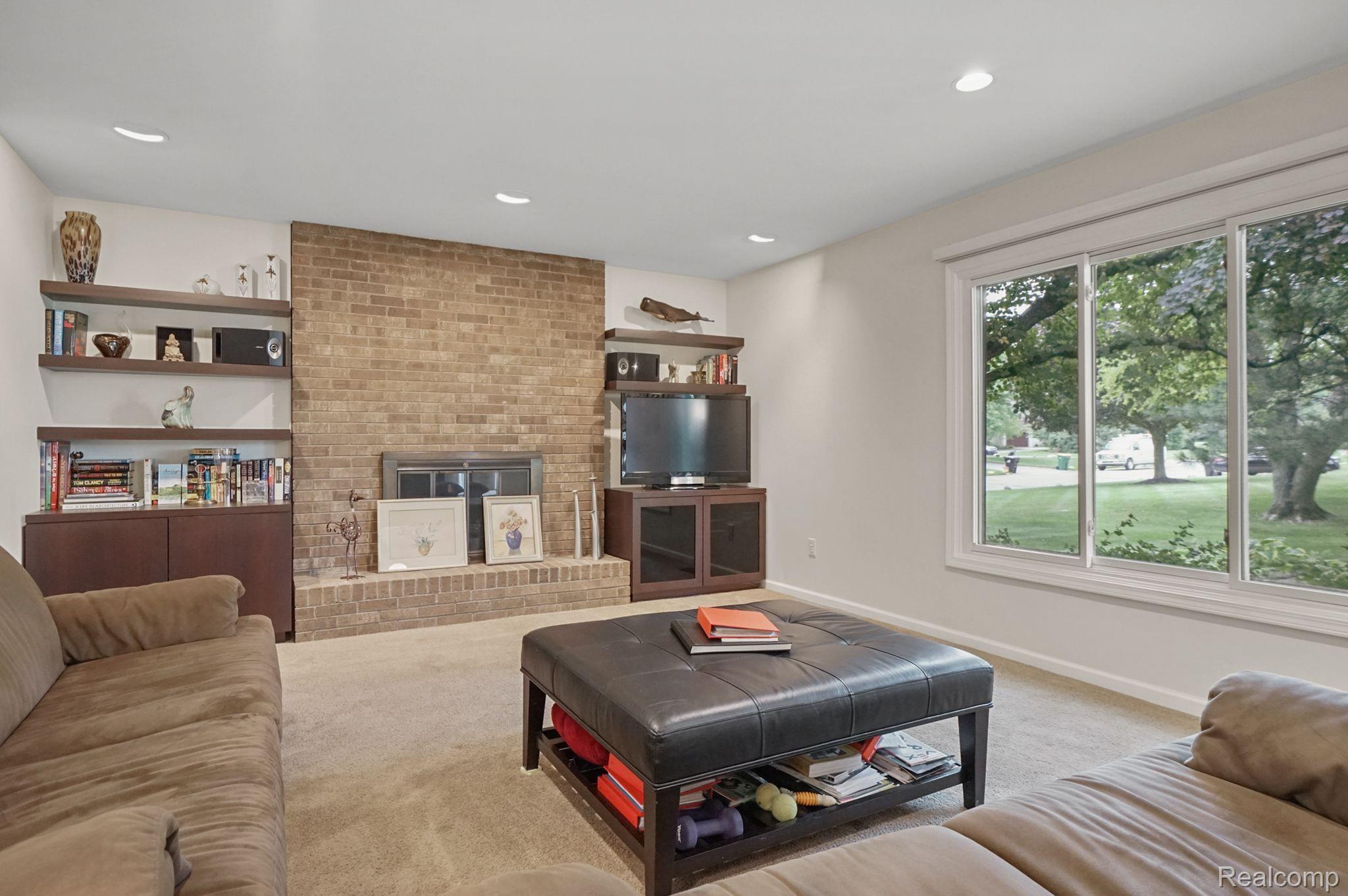 28911 LAKE PARK Drive