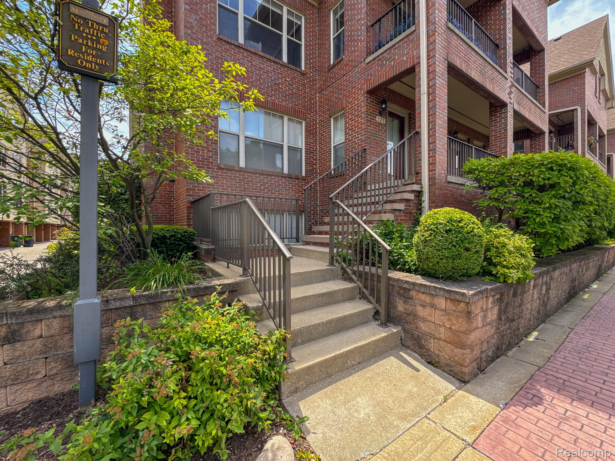 127 ALLENHURST Avenue 59