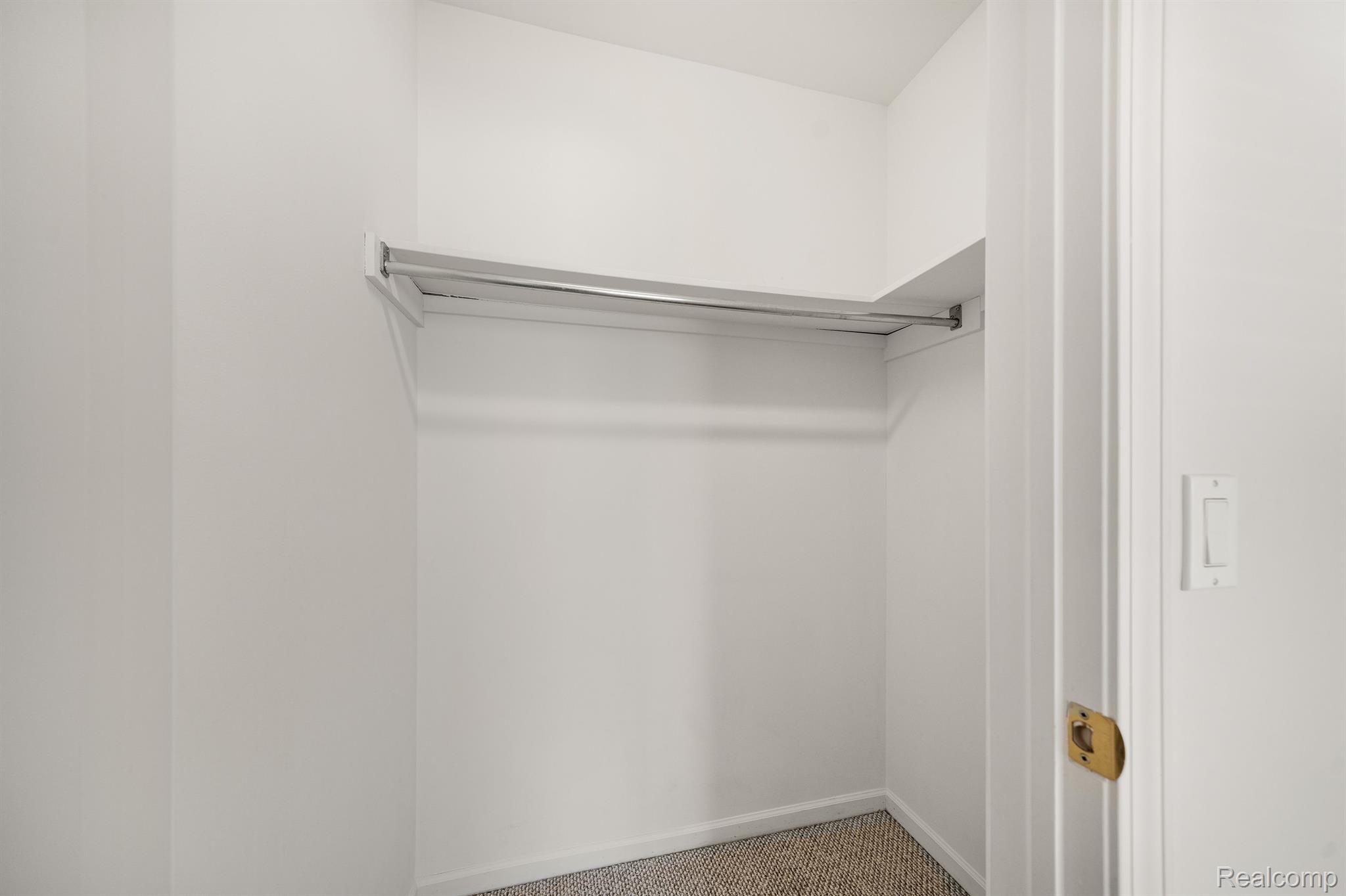 127 ALLENHURST Avenue 59