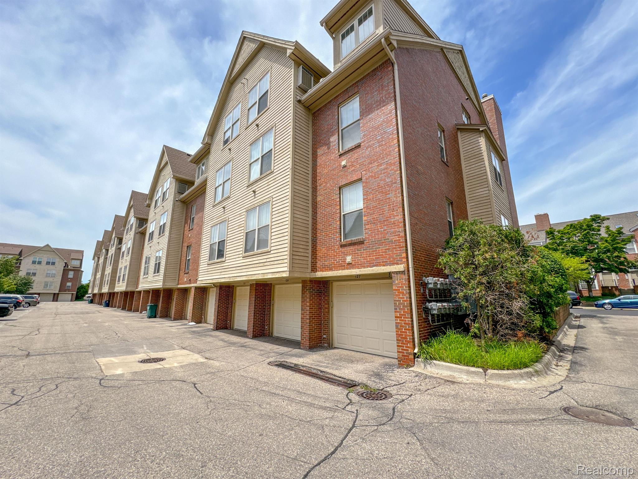 127 ALLENHURST Avenue 59