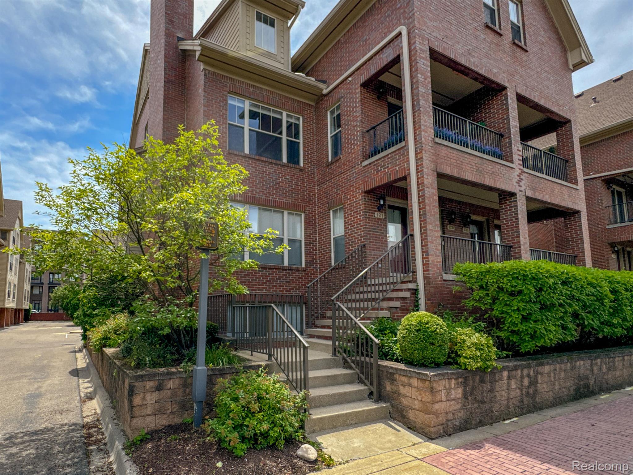 127 ALLENHURST Avenue 59