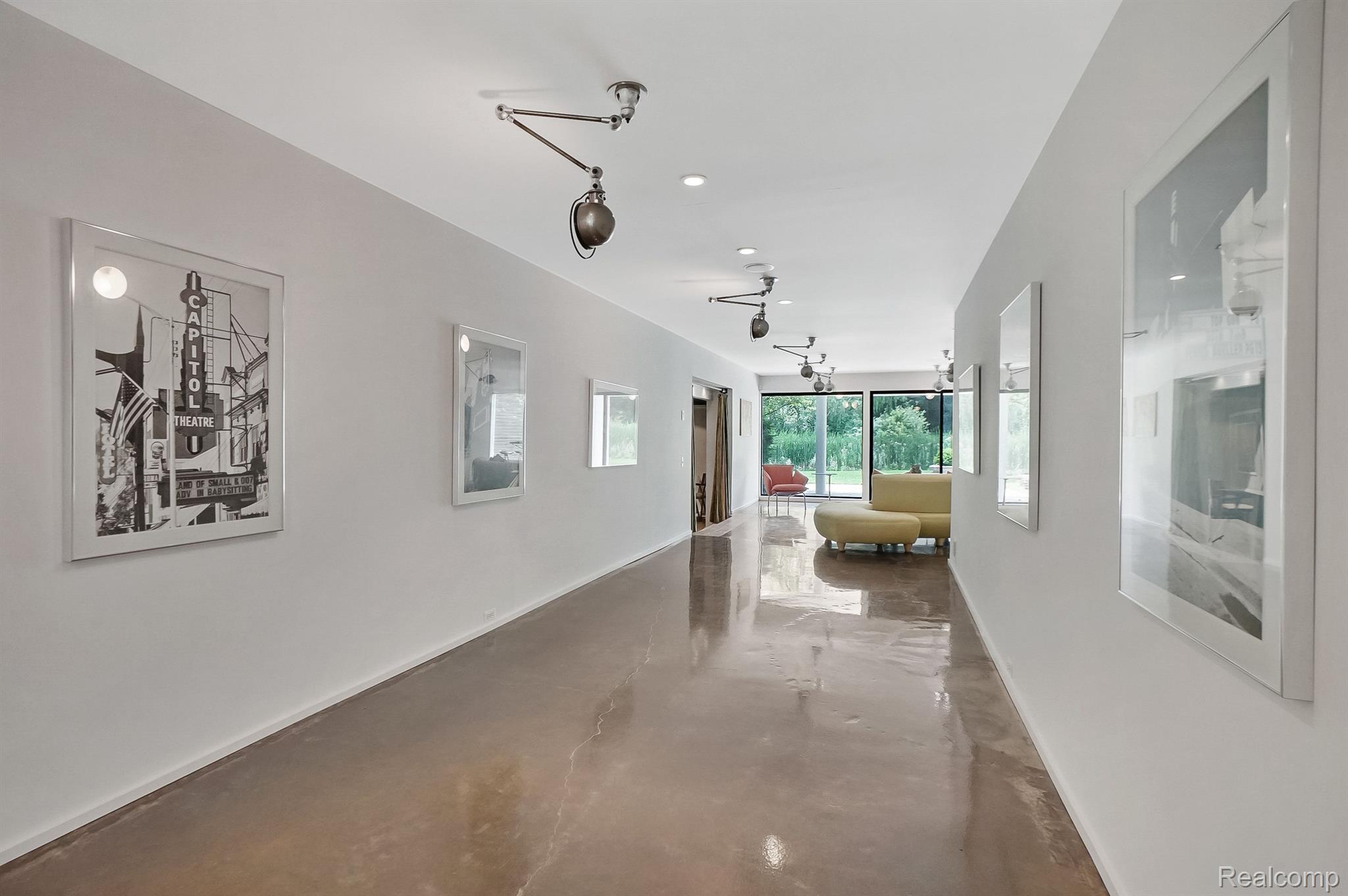 5330 WOODLANDS ESTATES Drive