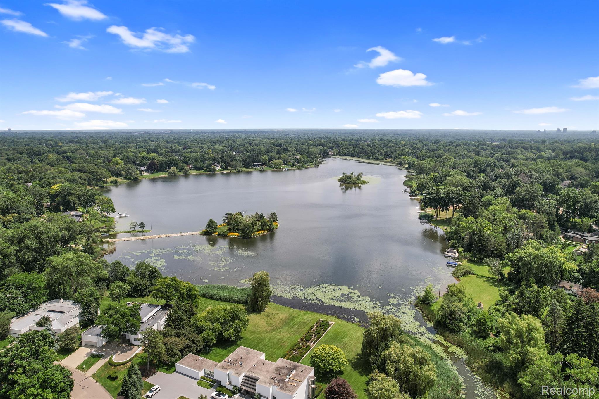 5330 WOODLANDS ESTATES Drive