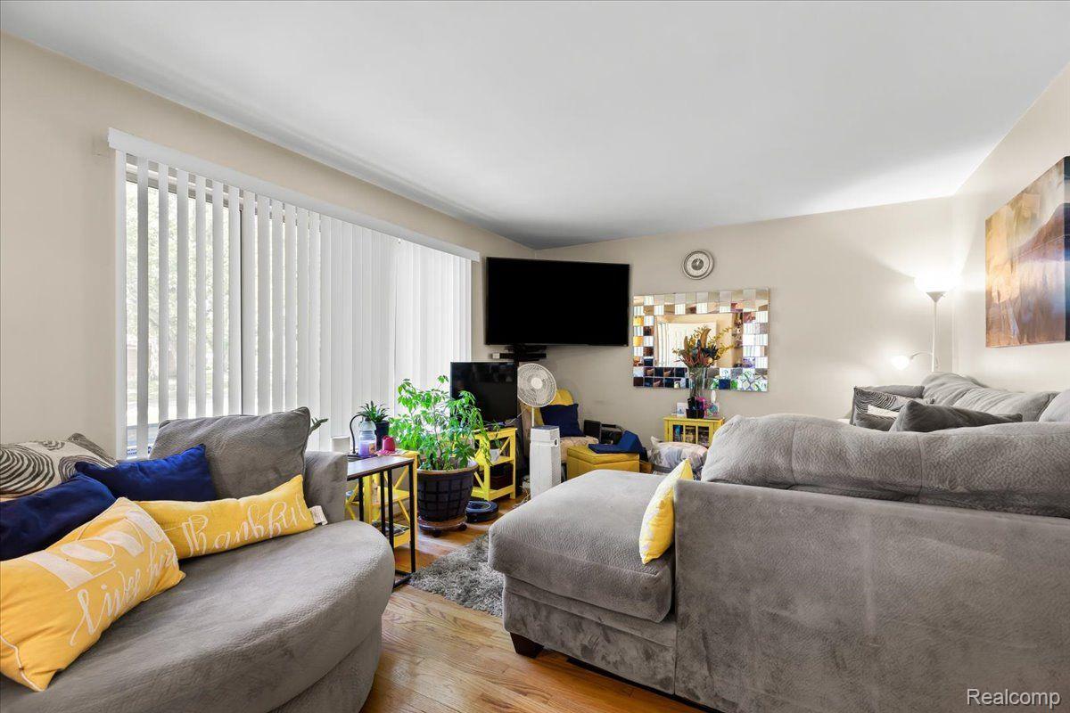 24935 S SYLBERT Drive