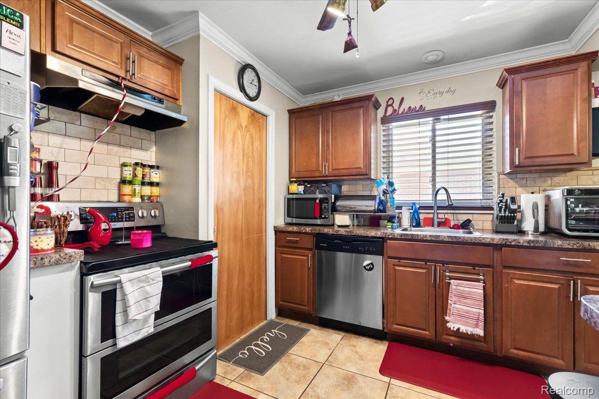 24935 S SYLBERT Drive