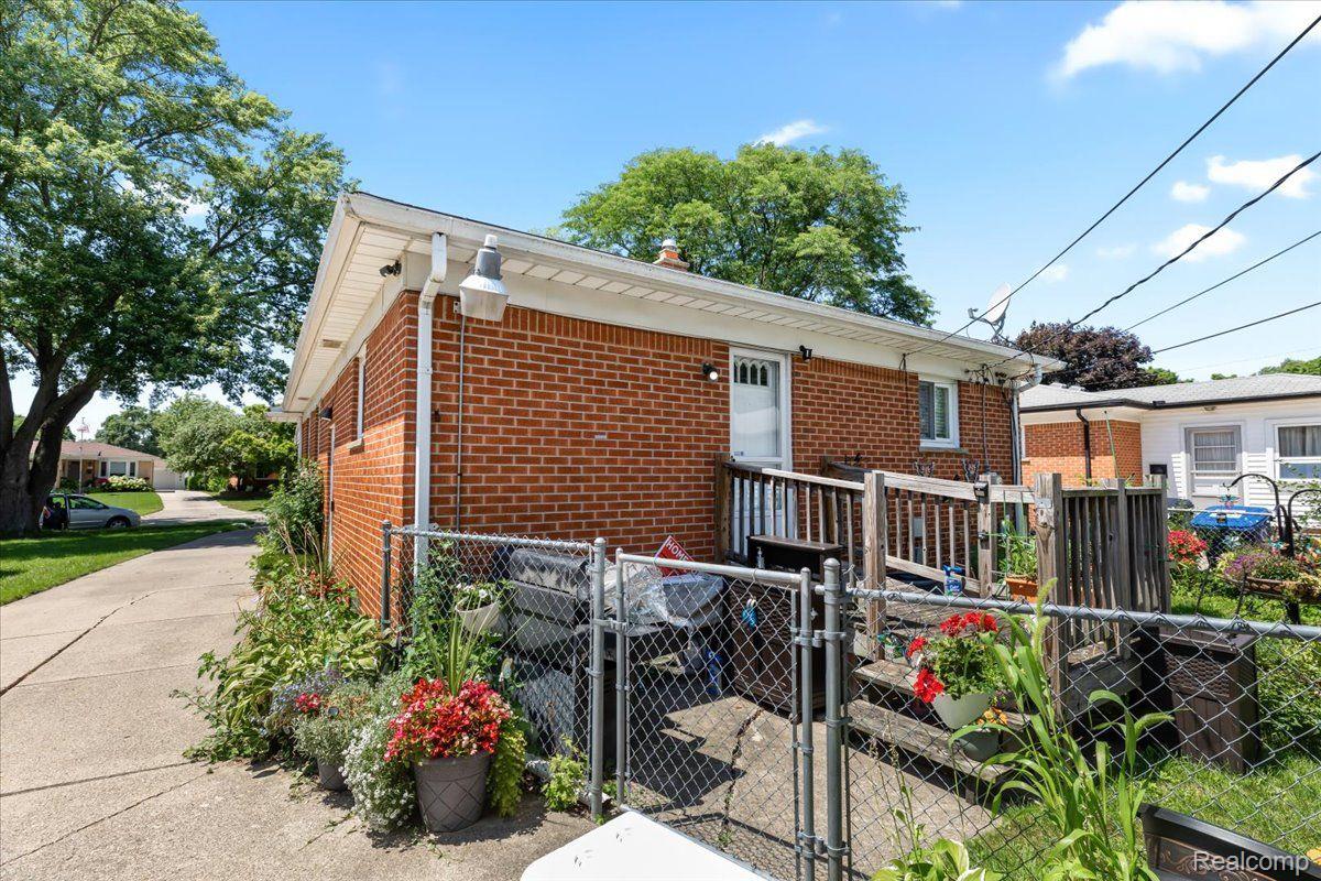 24935 S SYLBERT Drive