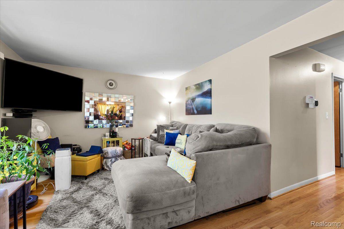 24935 S SYLBERT Drive