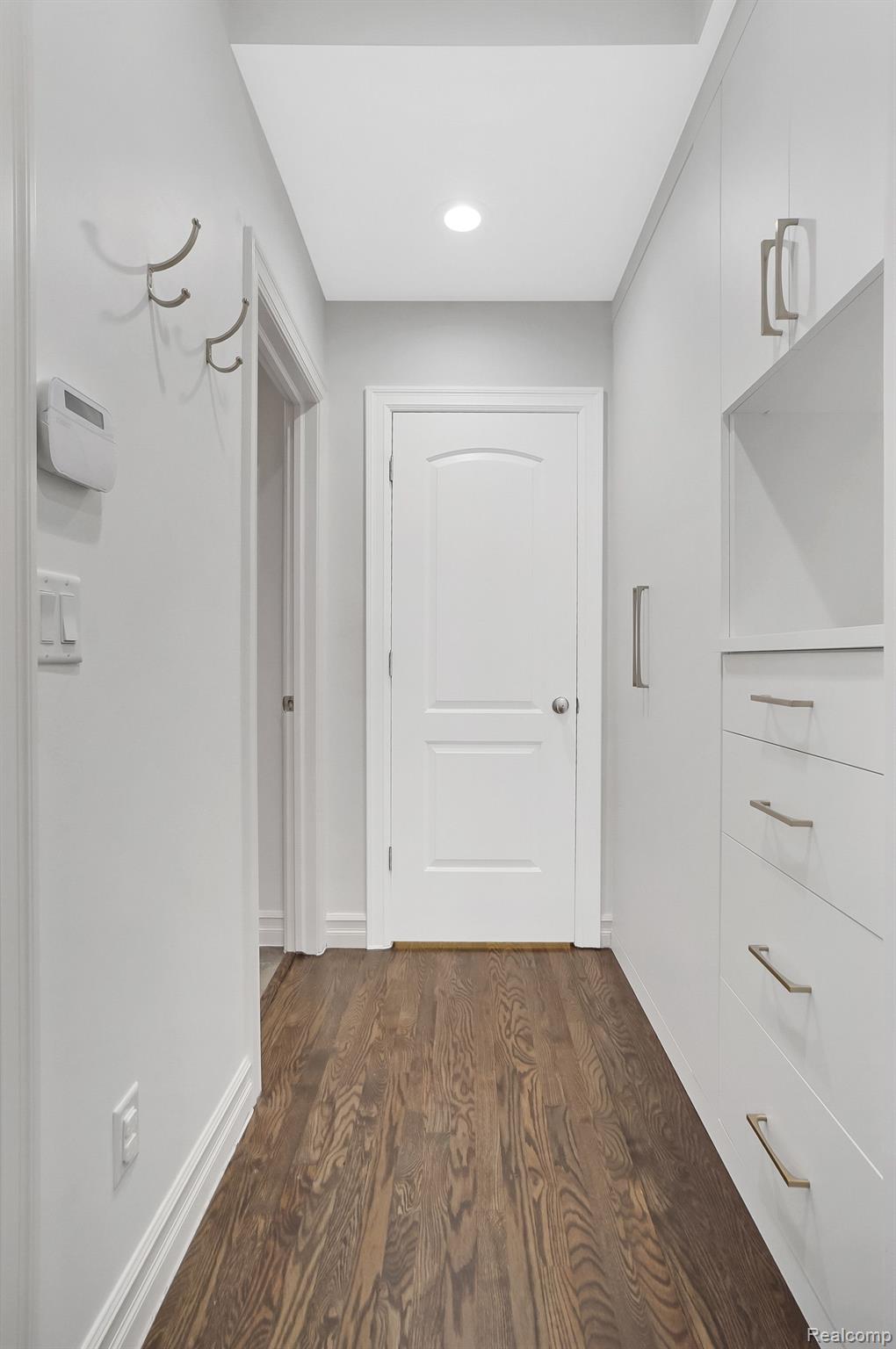 587 Stanley Boulevard