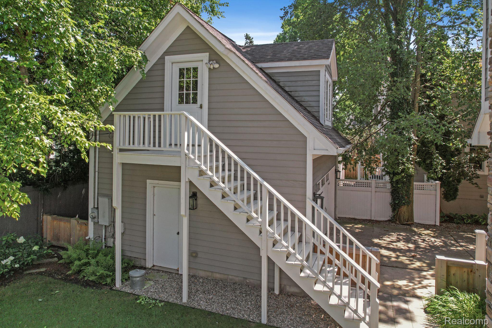 587 Stanley Boulevard