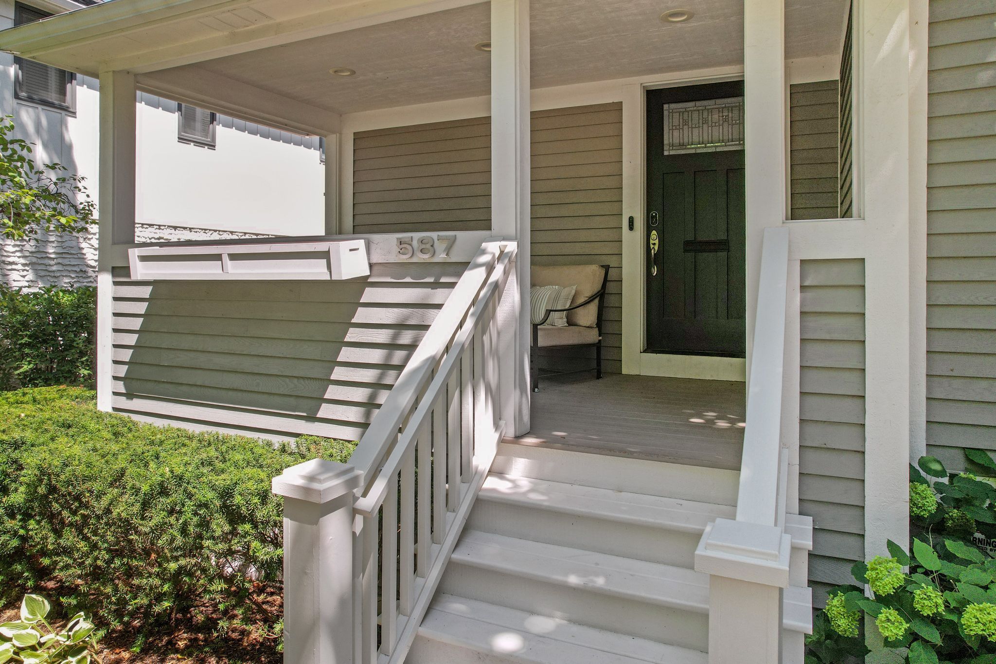 587 Stanley Boulevard