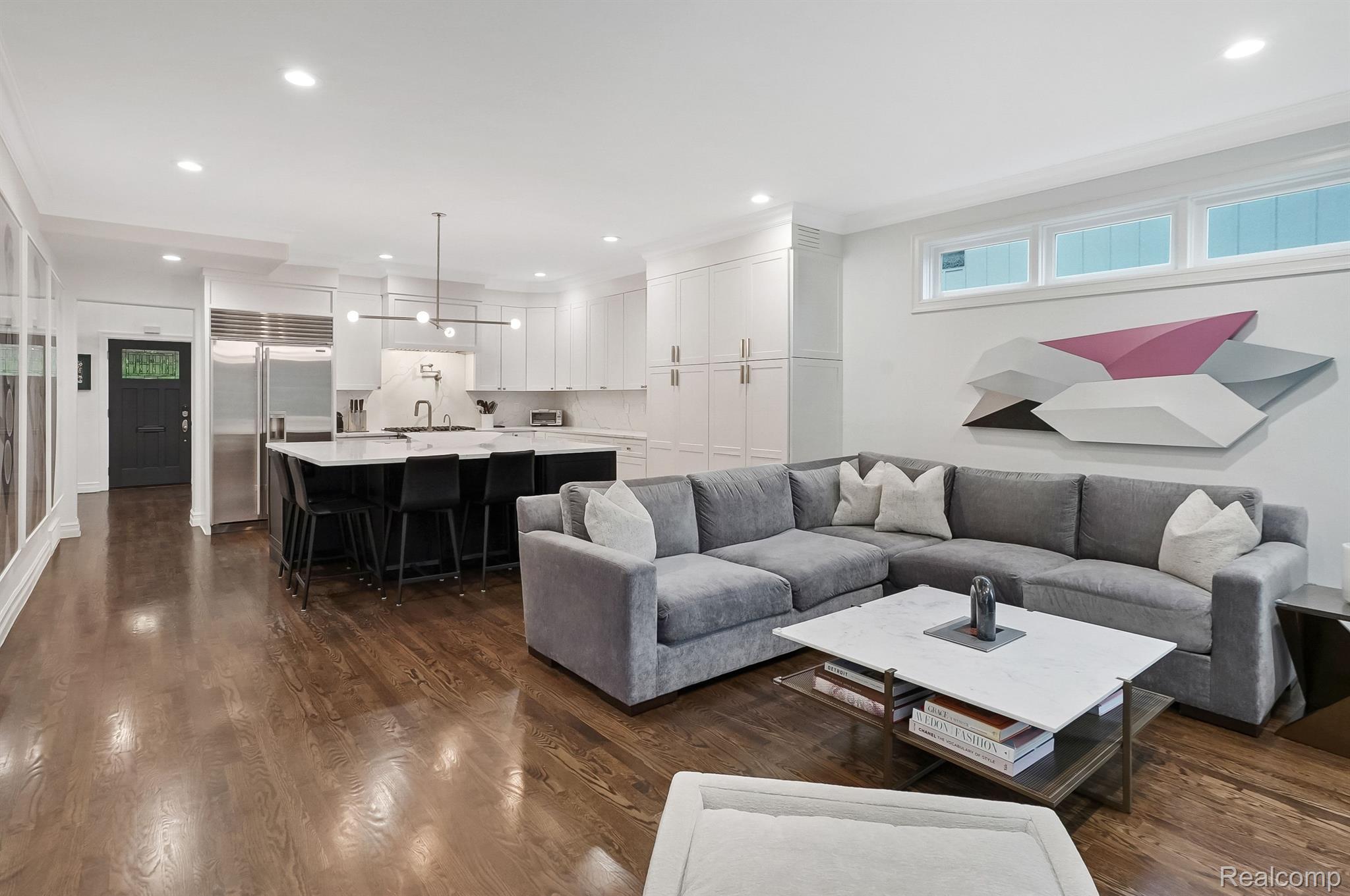 587 Stanley Boulevard