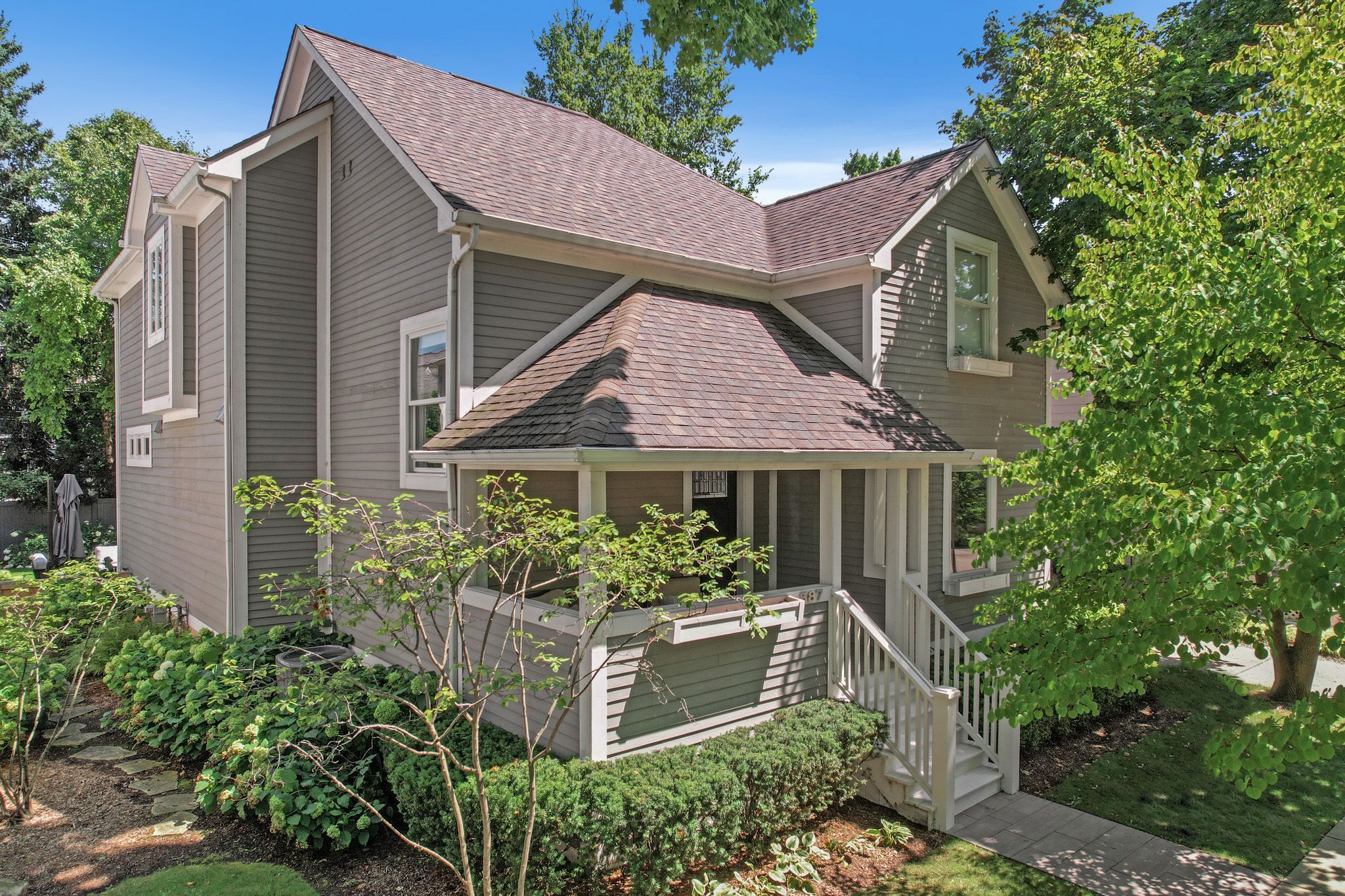 587 Stanley Boulevard