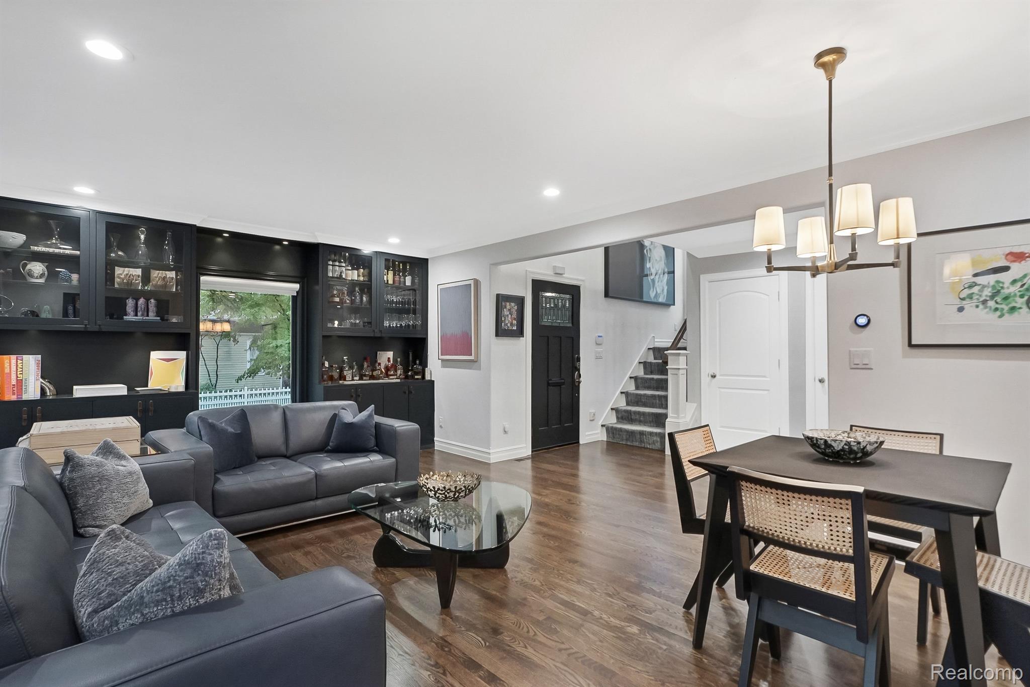 587 Stanley Boulevard