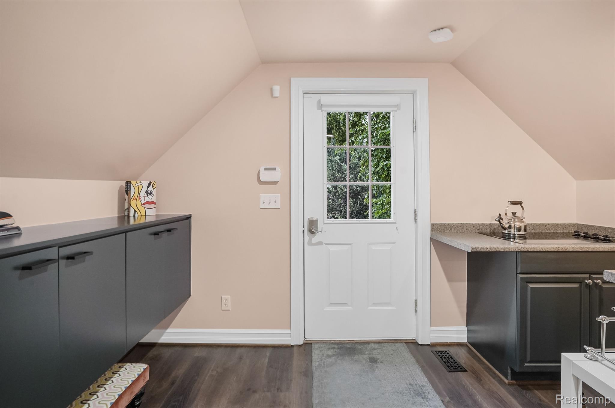 587 Stanley Boulevard