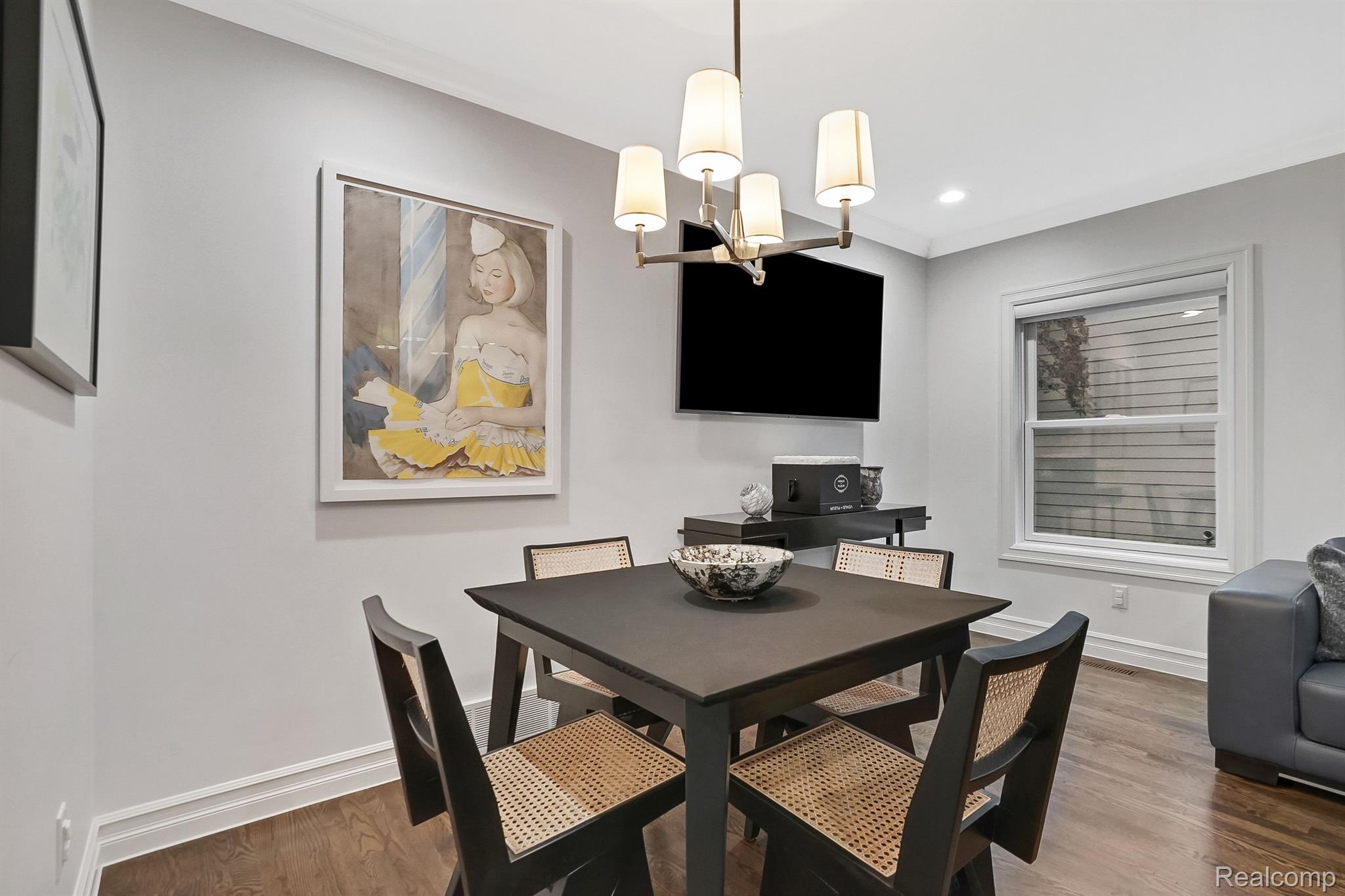 587 Stanley Boulevard